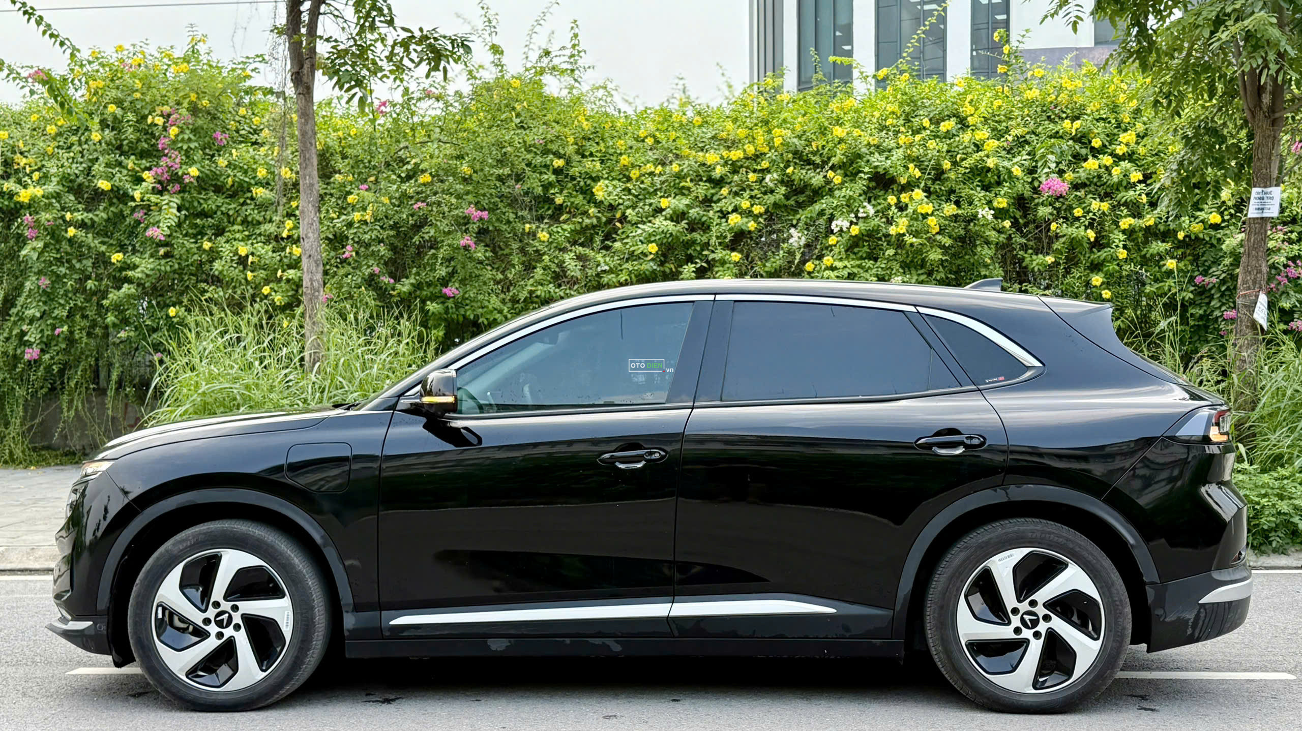 VinFast VF8 2023 Eco cũ - 60000 km3