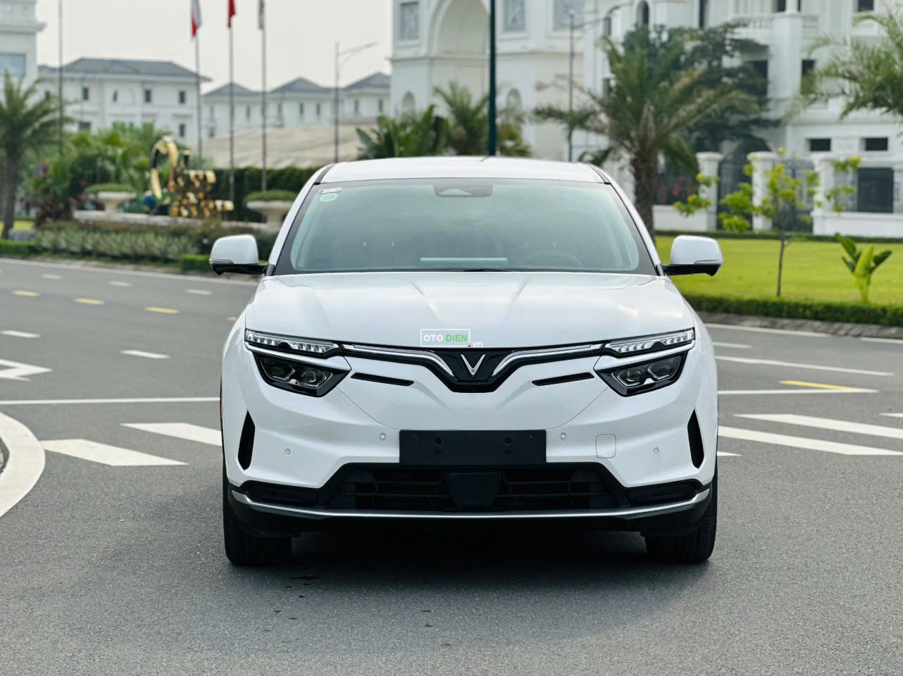 VinFast VF8 2026 Eco - 3500 km0