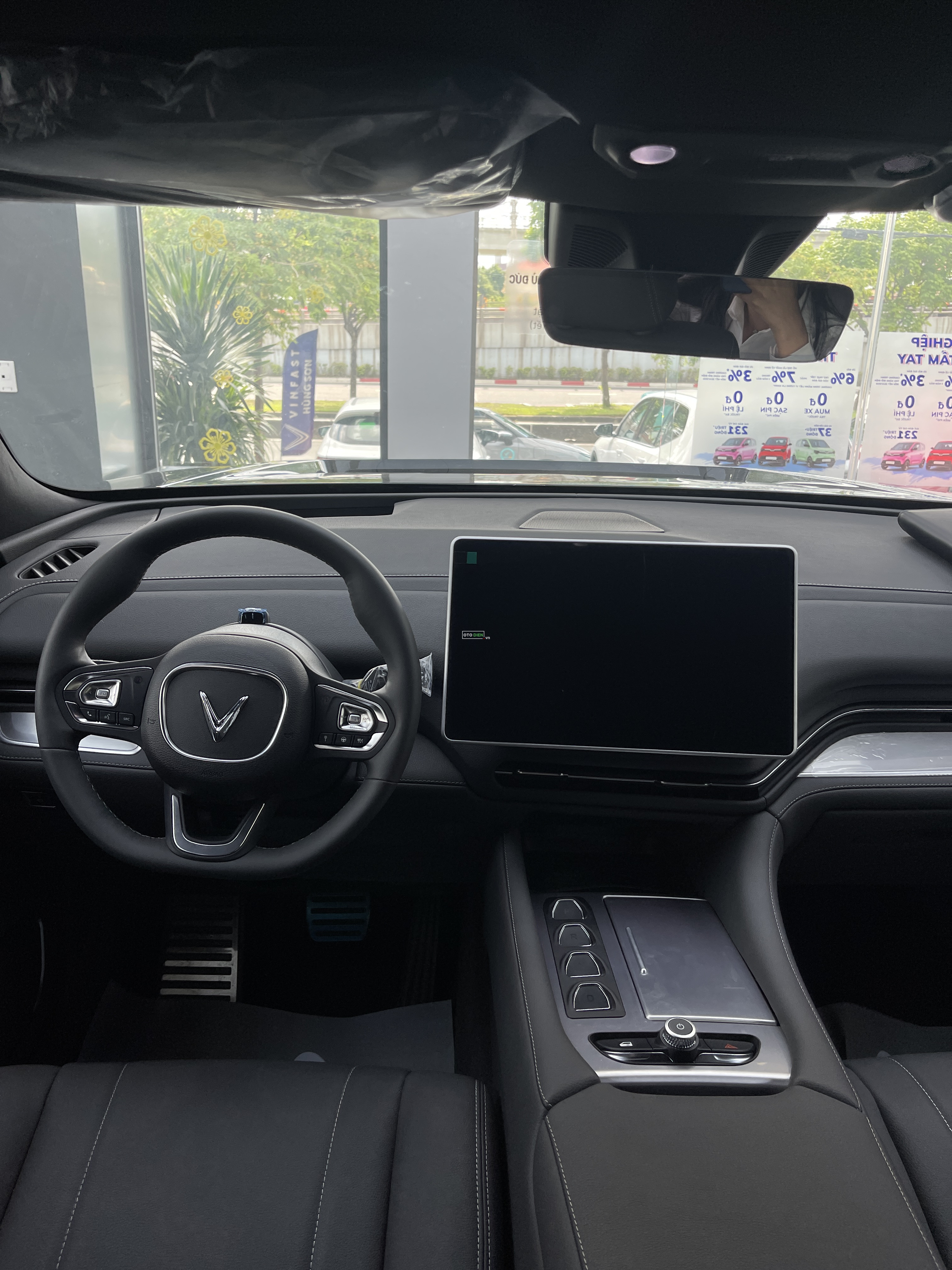 Vinfast VF9 Eco 2026 màu đen ( Mới)4