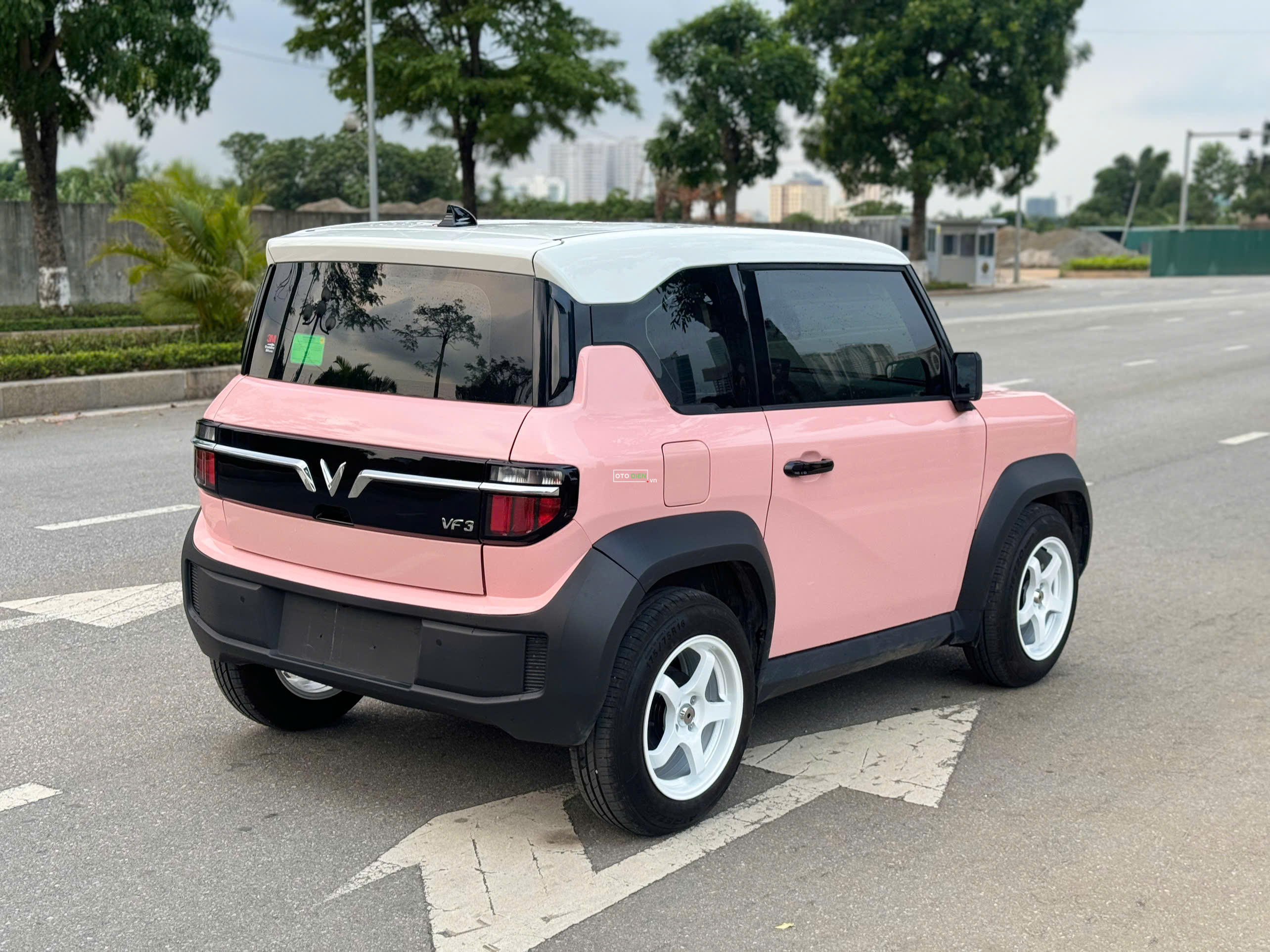 VinFast VF3 2025 mua pin - 5000 km3