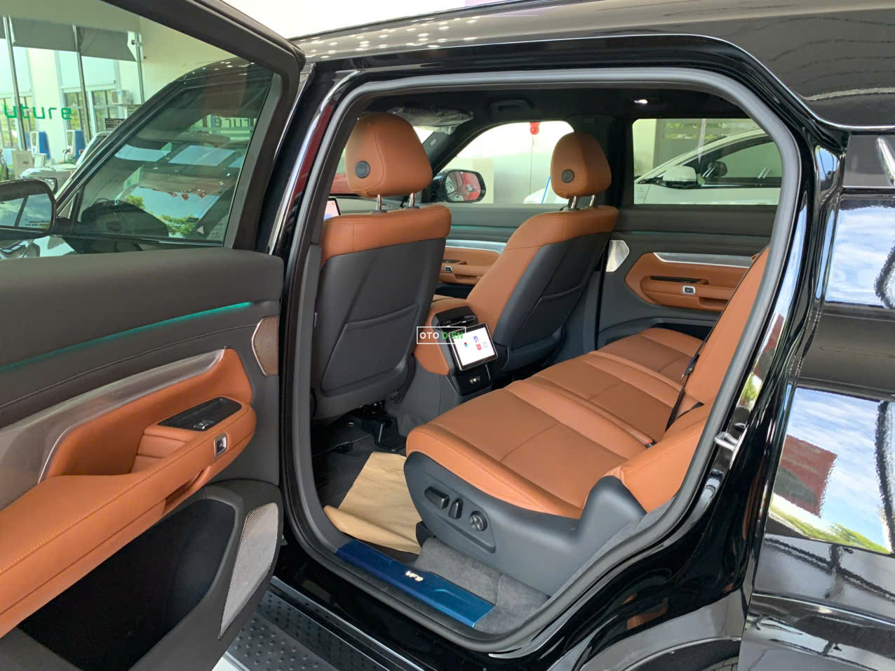 🚗 VF9 PLUS MỚI 100% – ƯU ĐÃI LÊN ĐẾN 12% GIÁ XE6