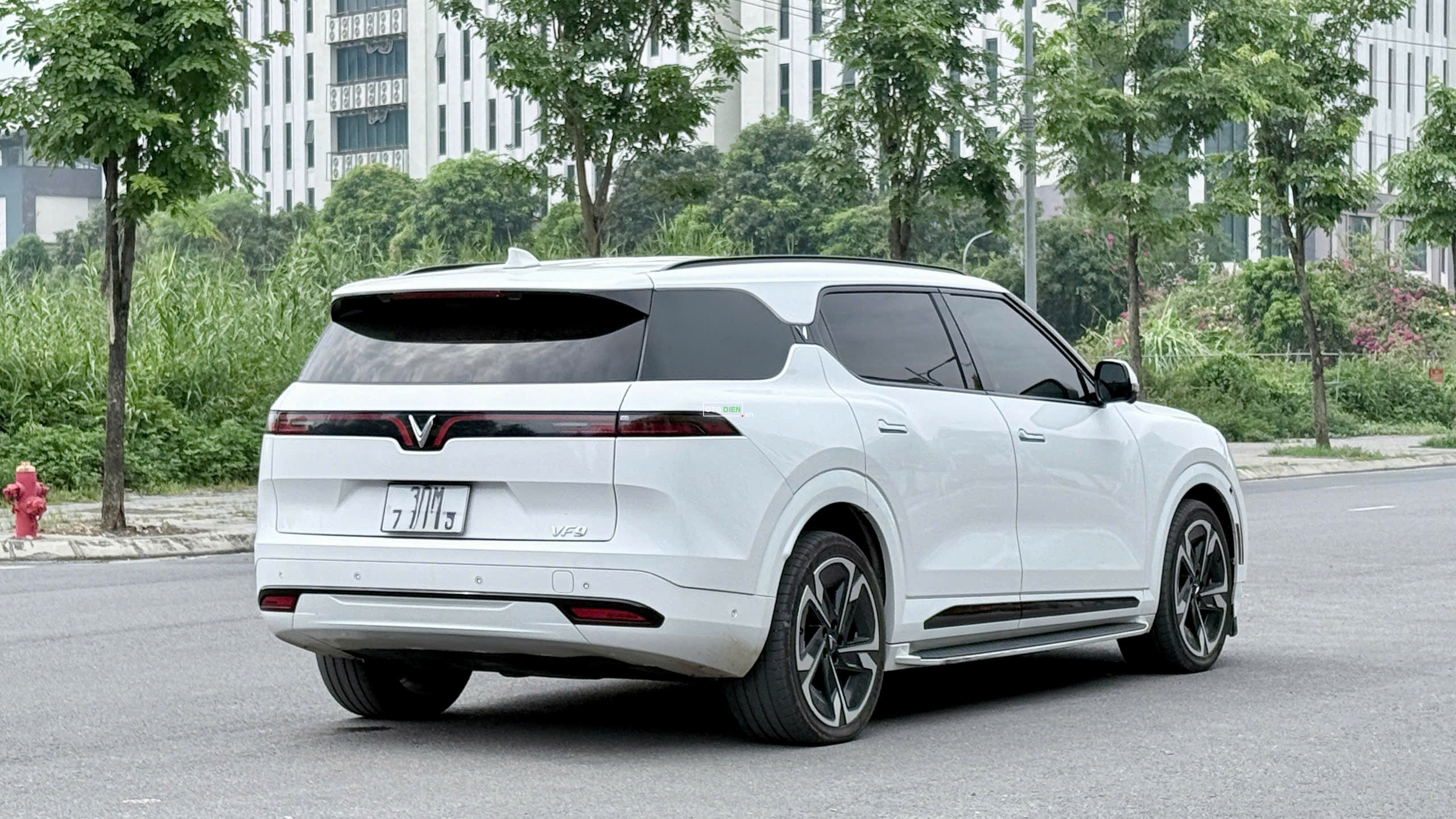 VinFast VF9 2025 Plus - 70000 km4