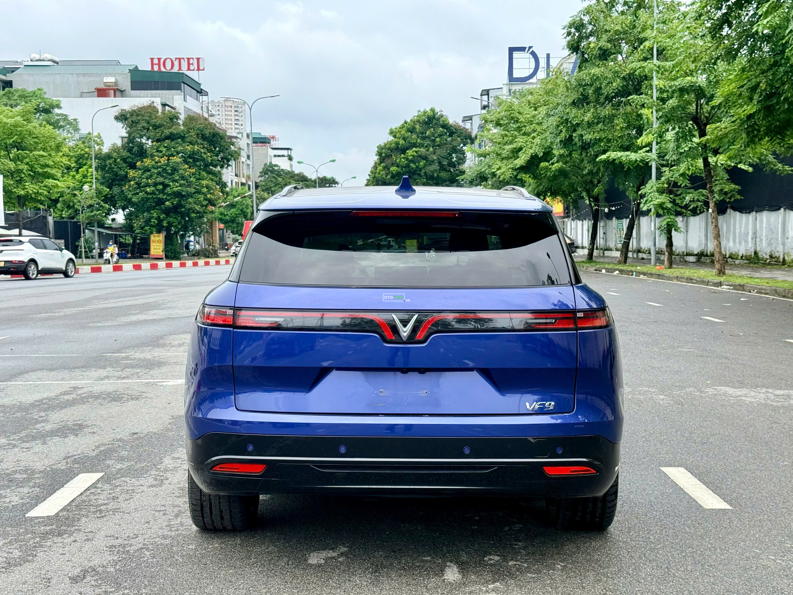 VinFast VF9 2024 Plus - 10000 km3