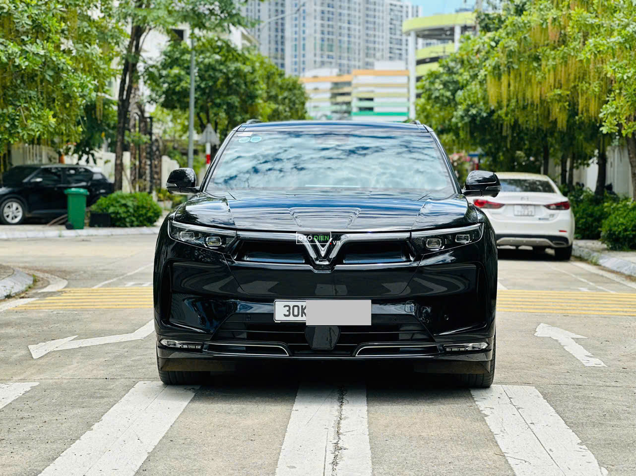 VinFast VF9 2023 Plus - 6000 km1