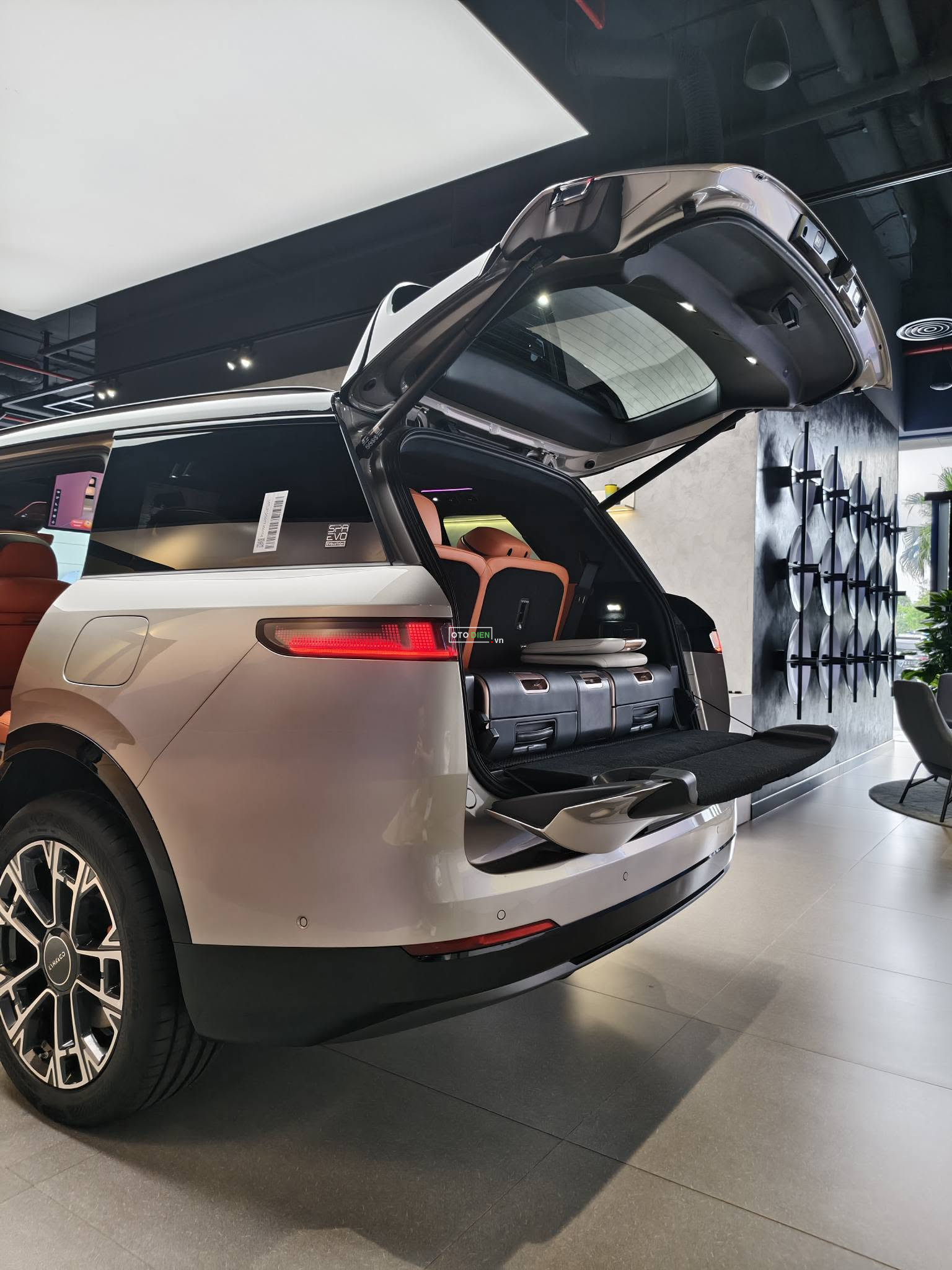 🔥 LYNK & CO 900 – SUV FLAGSHIP DẪN ĐẦU2