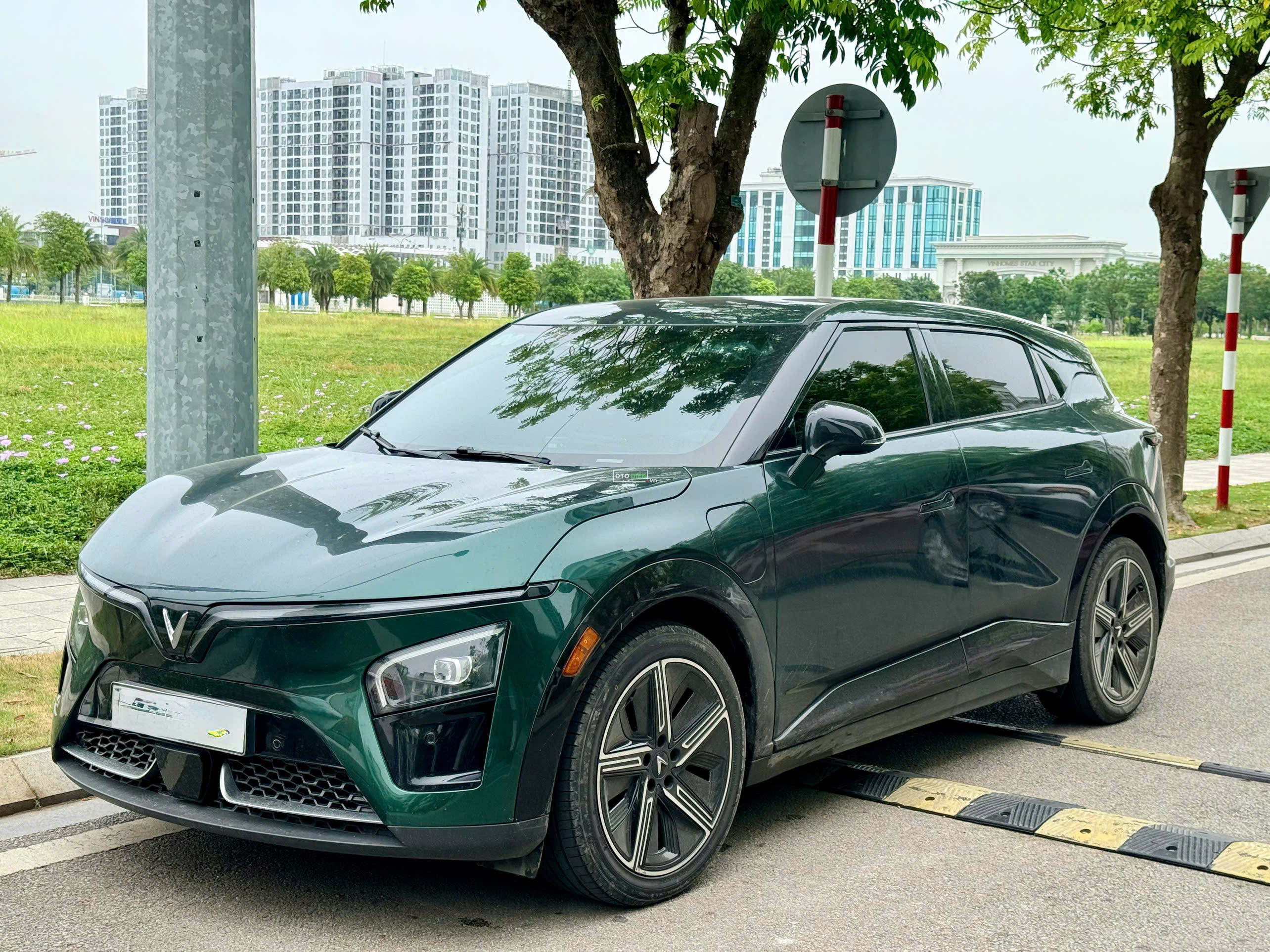 VinFast VF7 2024 Plus - 34000 km0