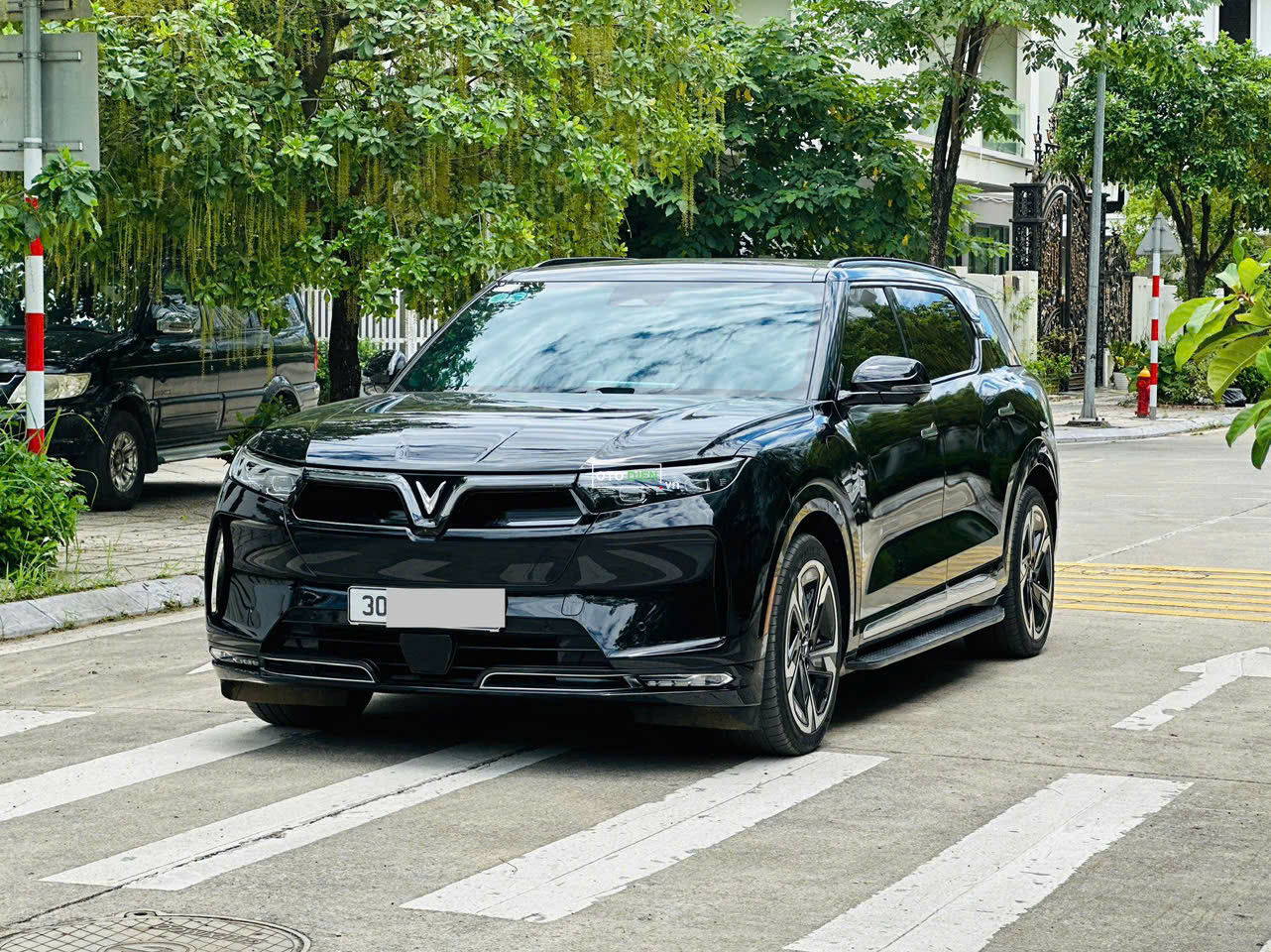 VinFast VF9 2023 Plus - 6000 km0