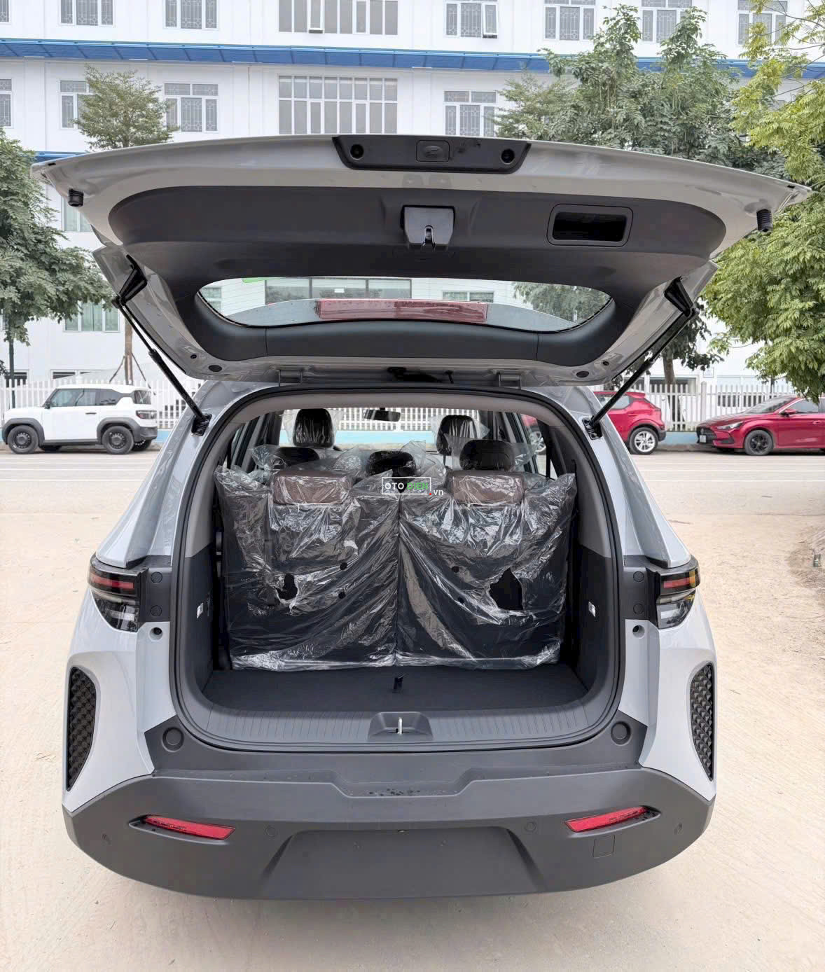 🚗 VinFast VF MPV 7 Mới – Ưu Đãi Đến 14% Tháng 064