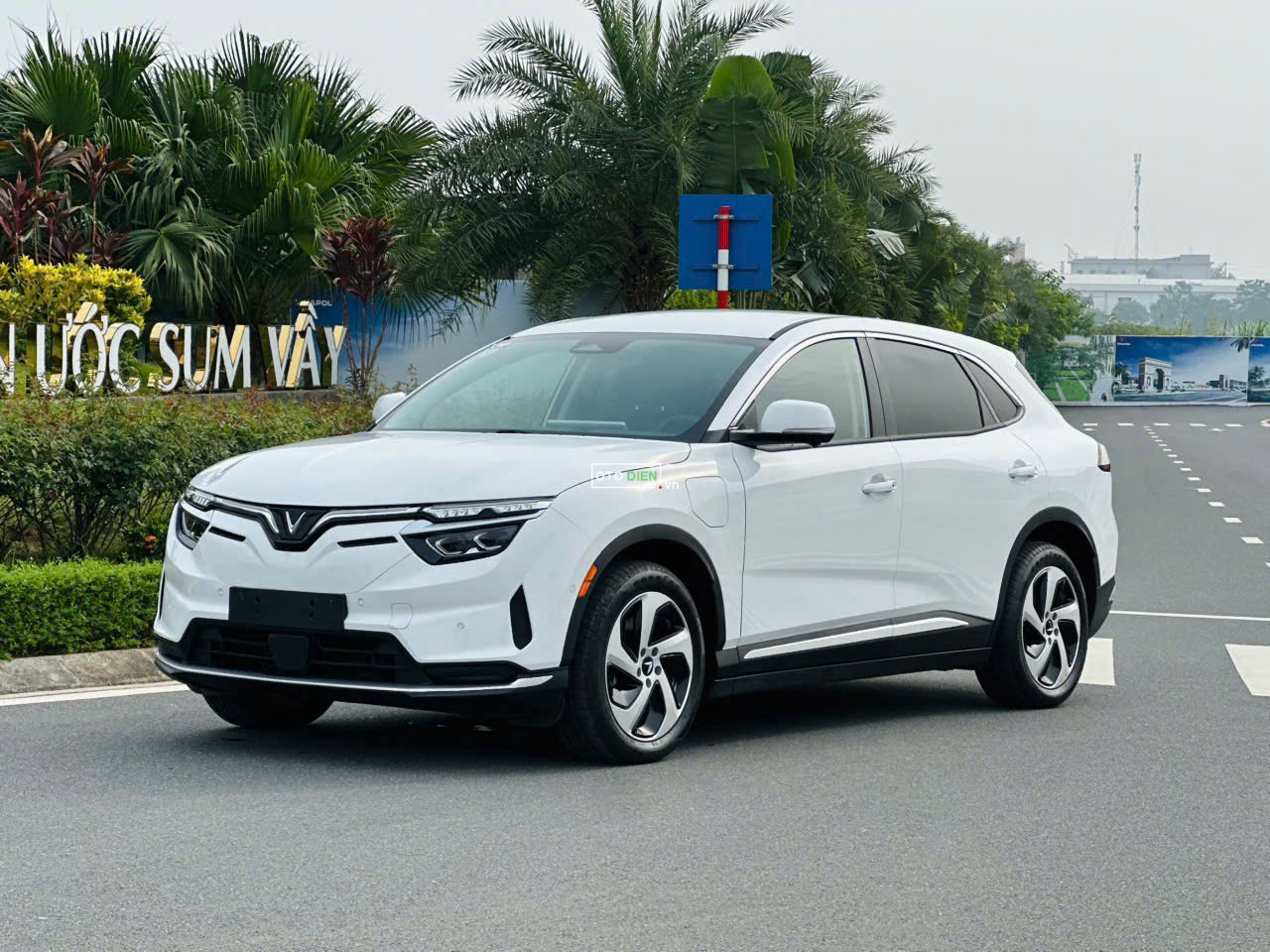 VinFast VF8 2026 Eco - 3500 km1