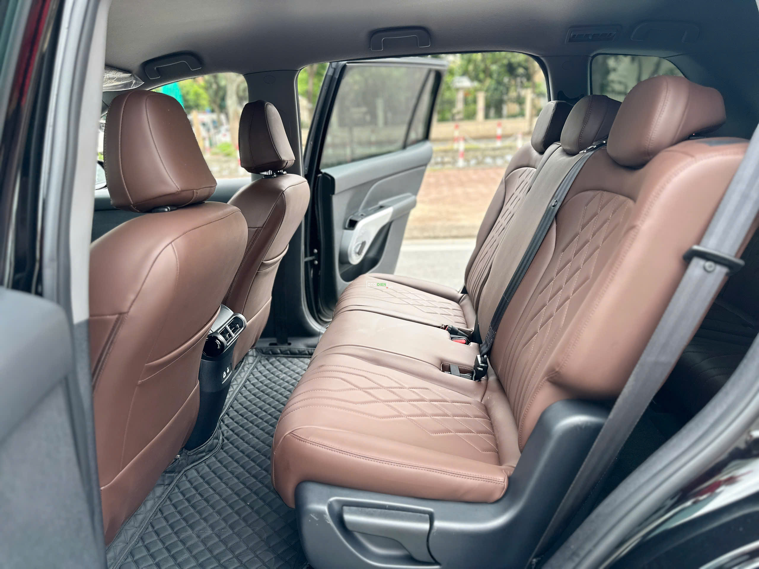VinFast Limo Green 2025 - 17000 km8