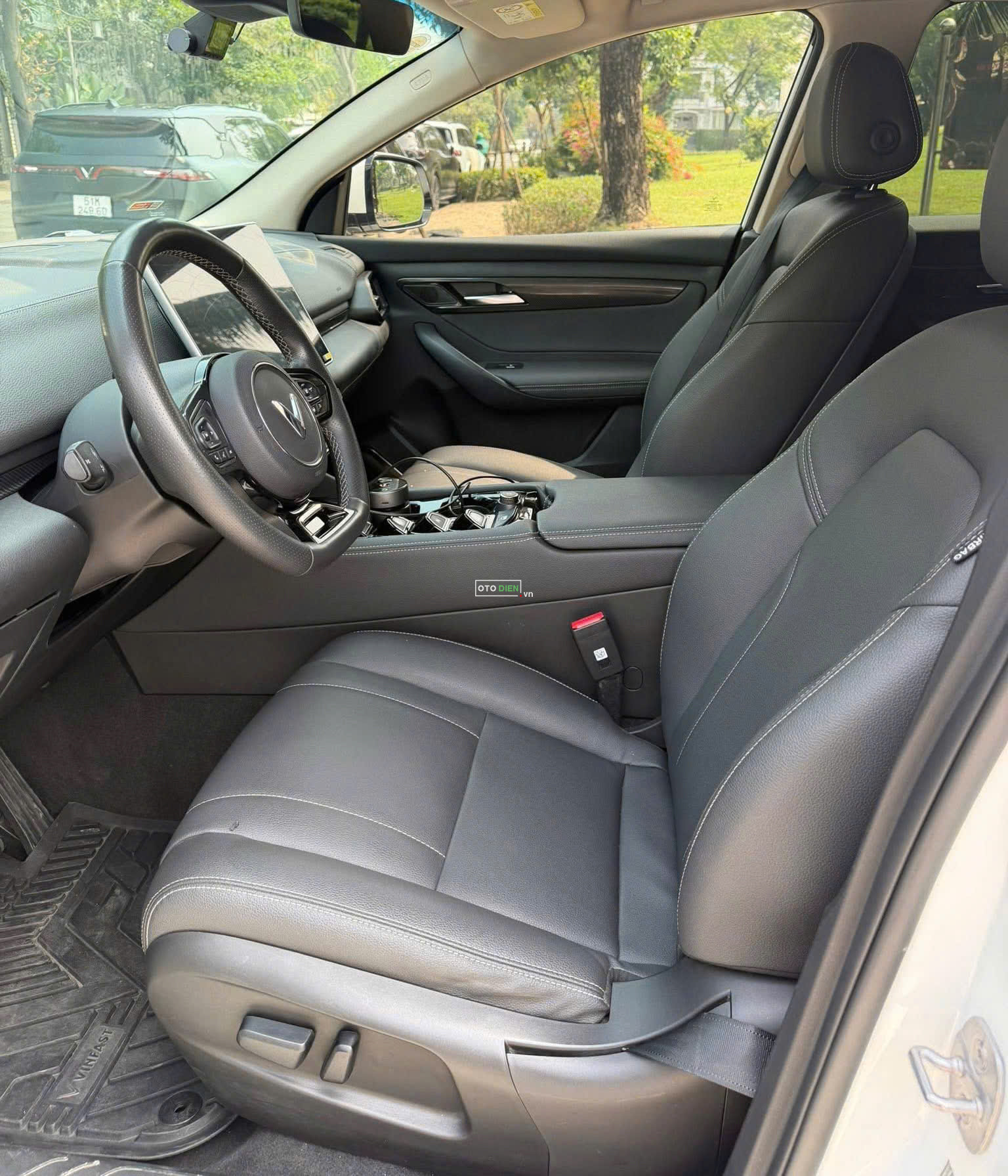 VinFast VF8 2023 Eco cũ - 67000 km3