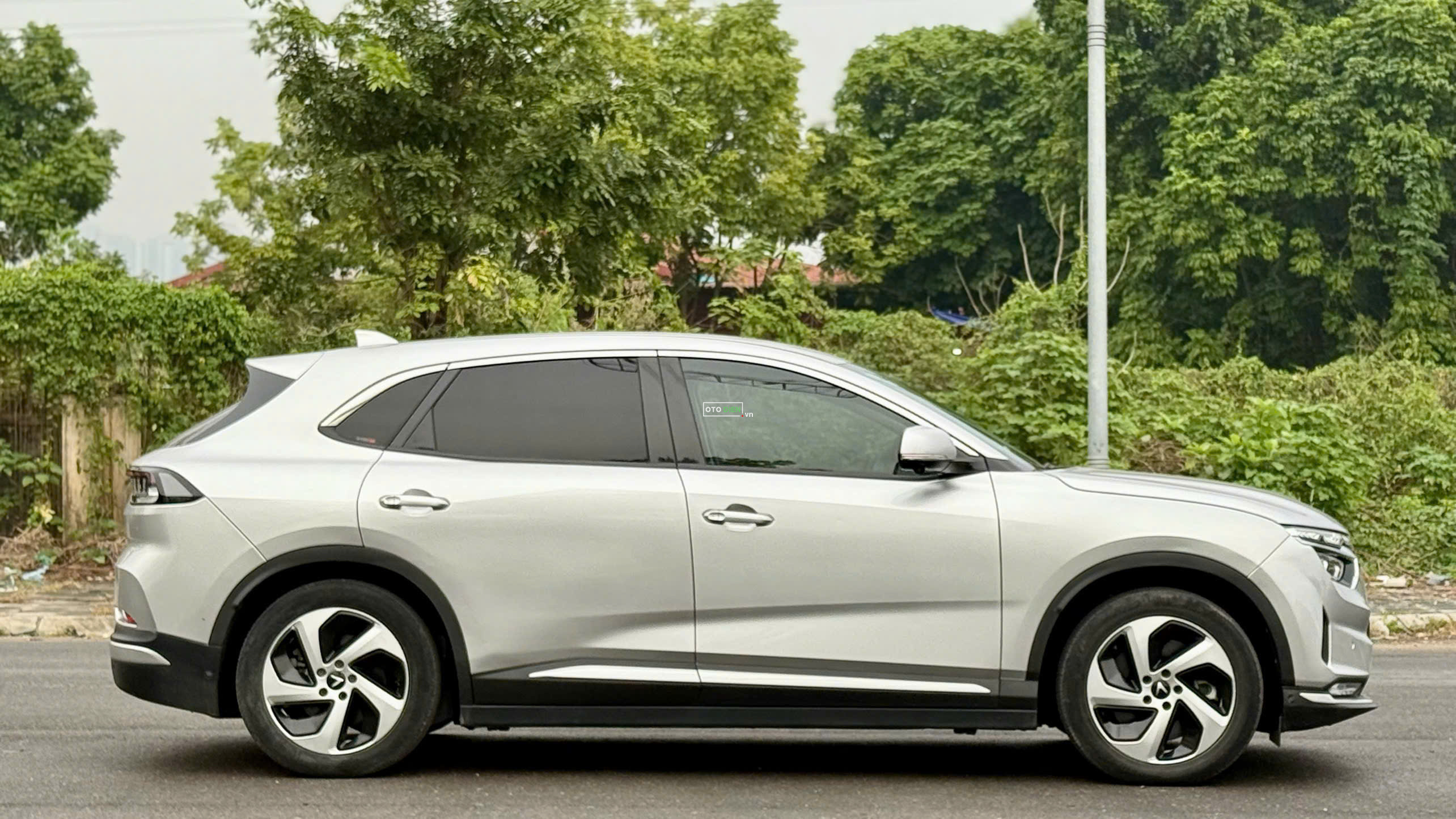 VinFast VF8 2022 Eco - 70000 km3