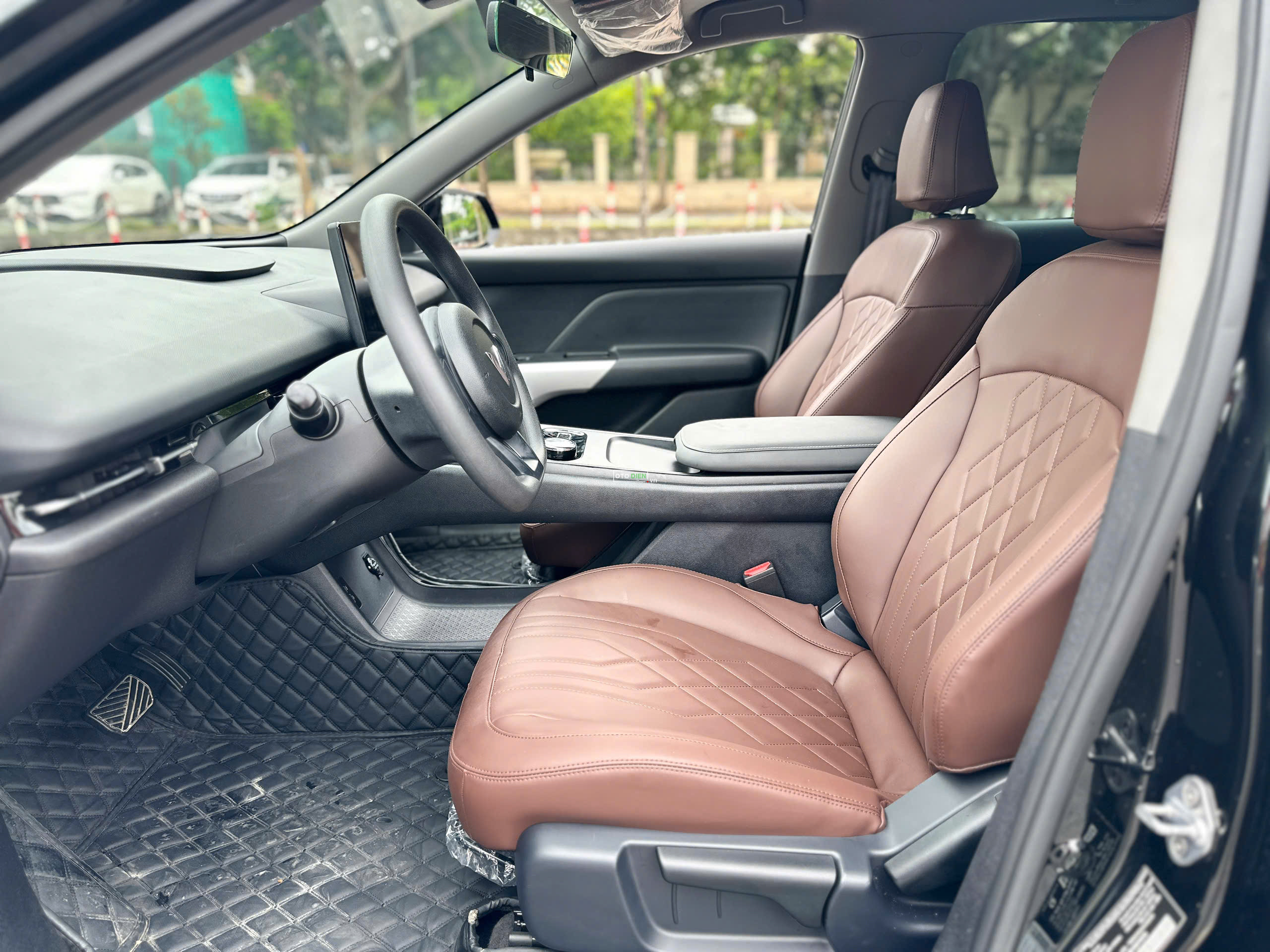 VinFast Limo Green 2025 - 17000 km5