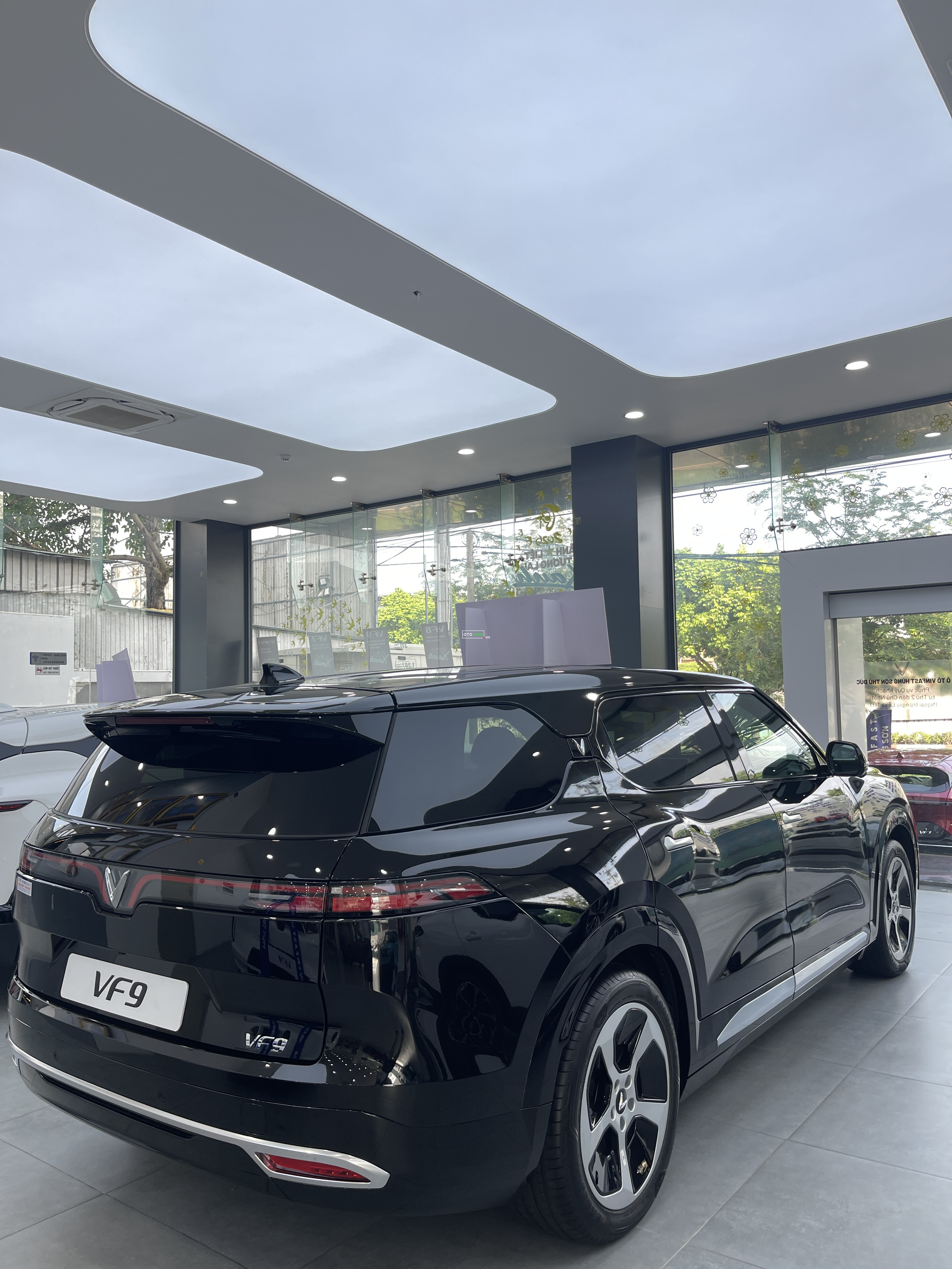 Vinfast VF9 Eco 2026 màu đen ( Mới)5