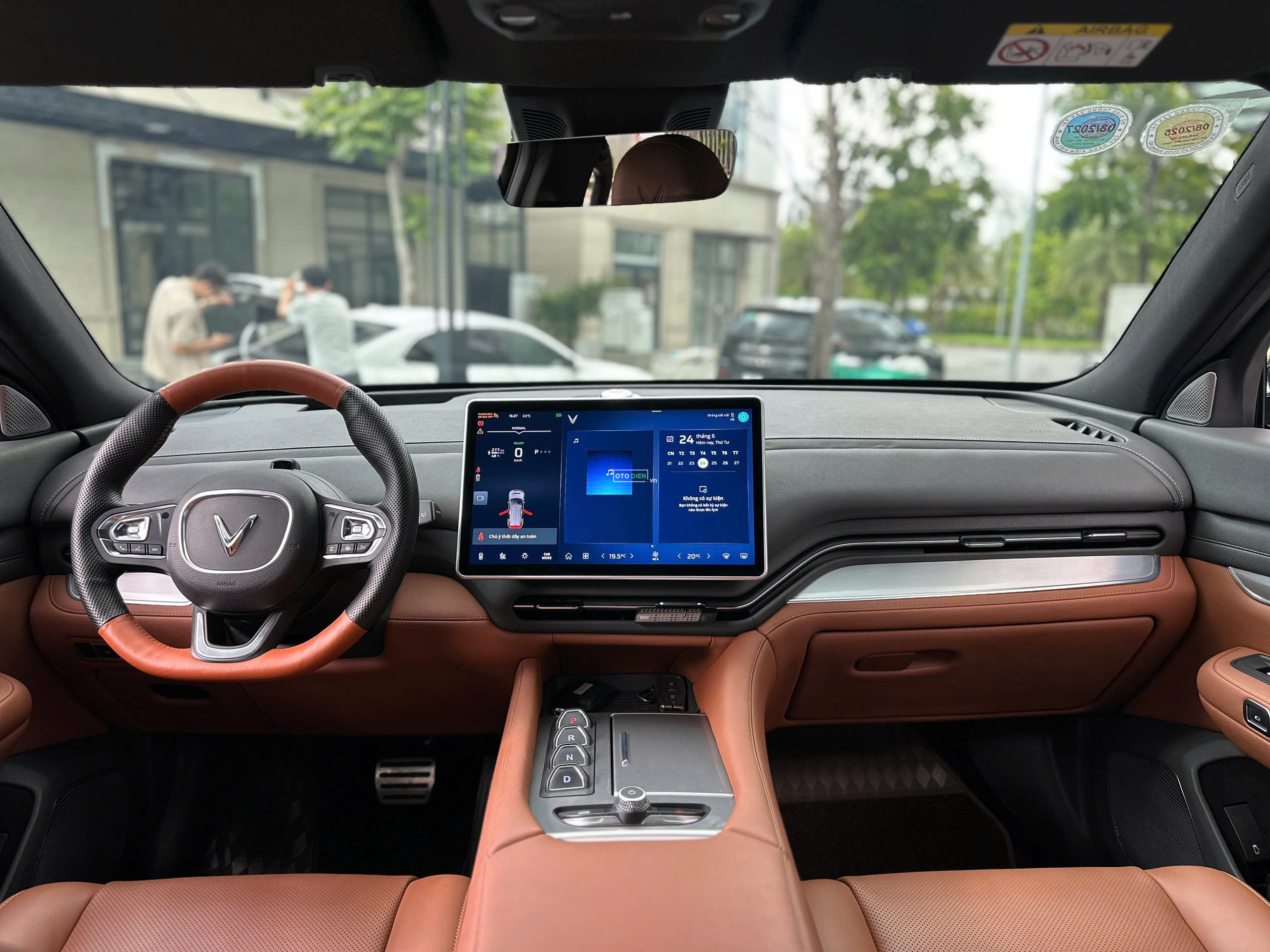 VinFast VF9 2024 Plus - 15000 km6