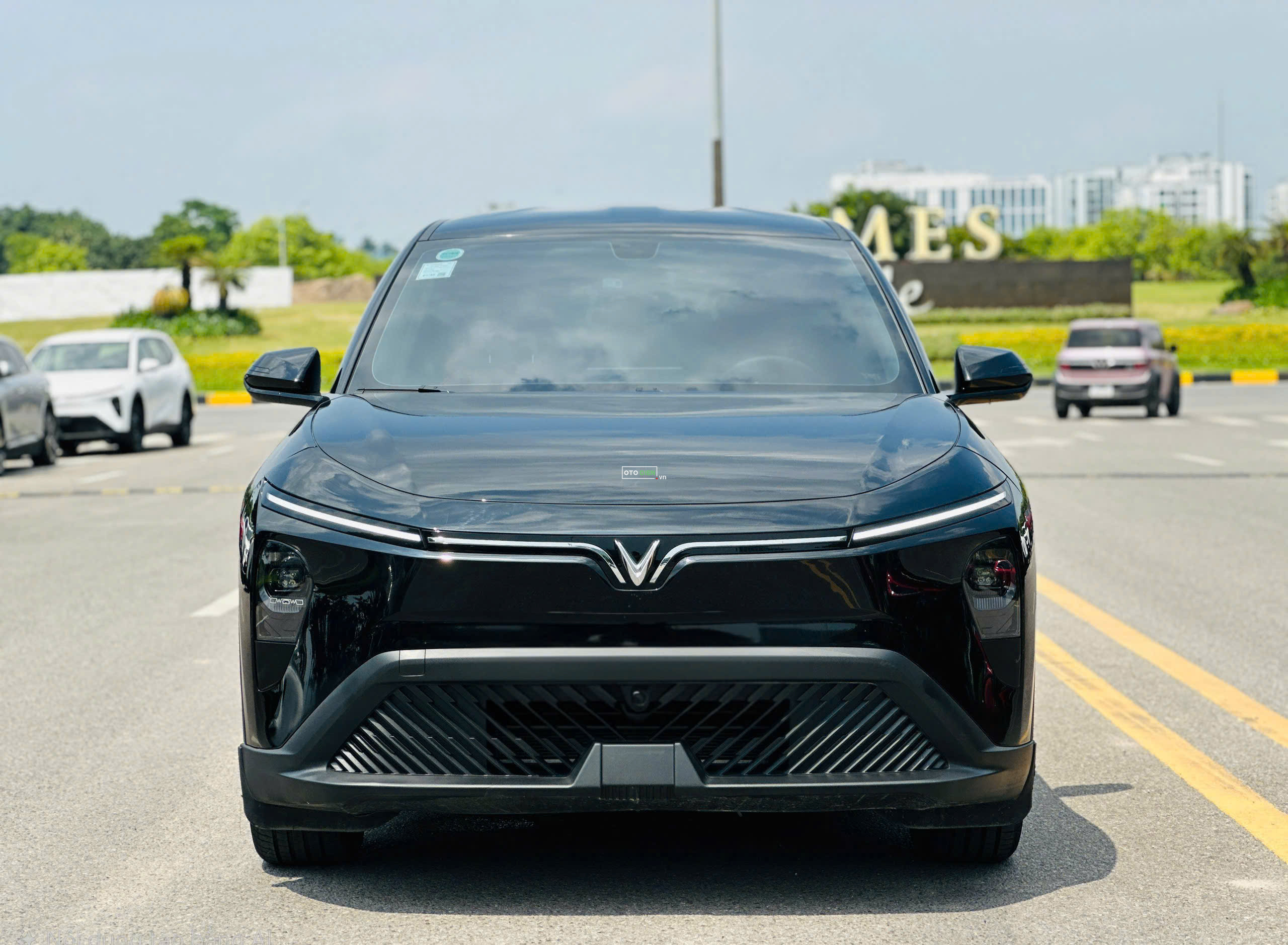 VinFast Limo Green 2025 - 11000 km1