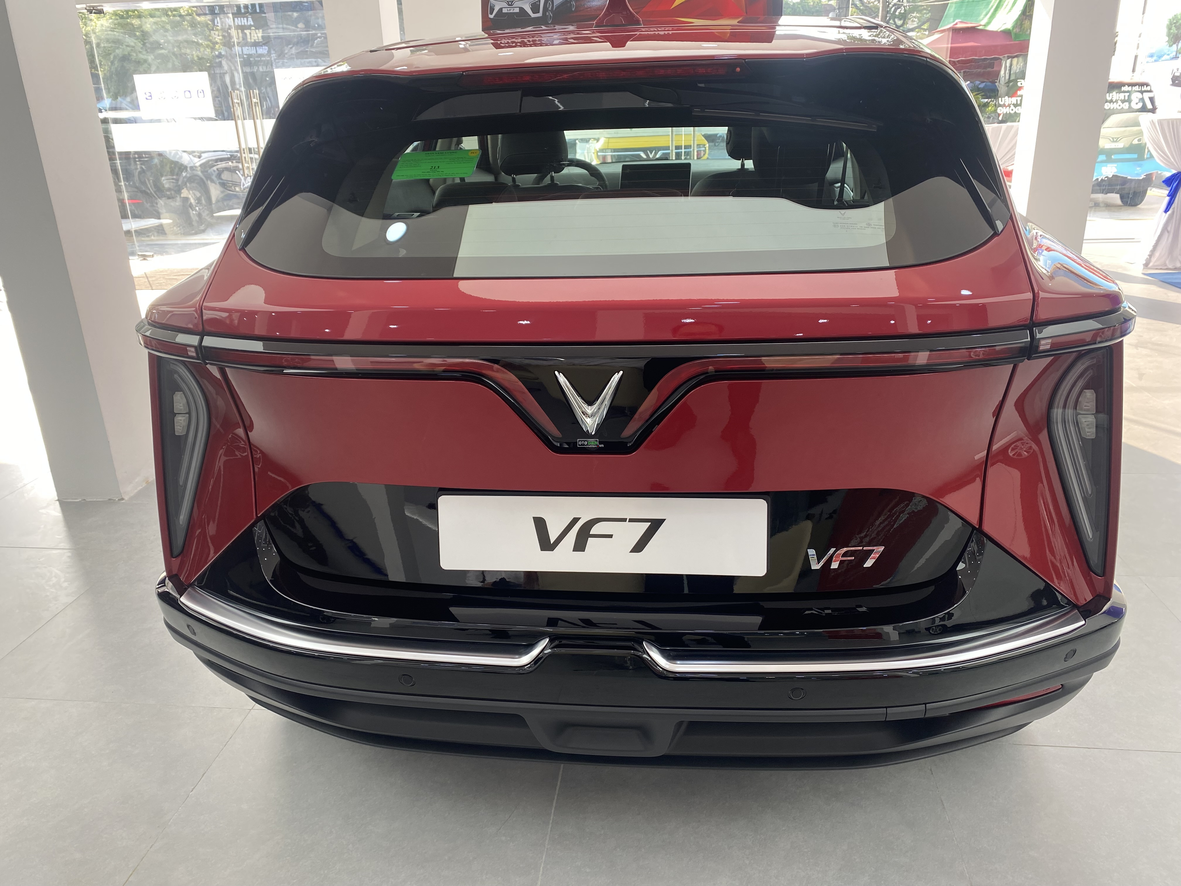 Vinfast Vf 7 mới 2026 khuyến mãi lớn3
