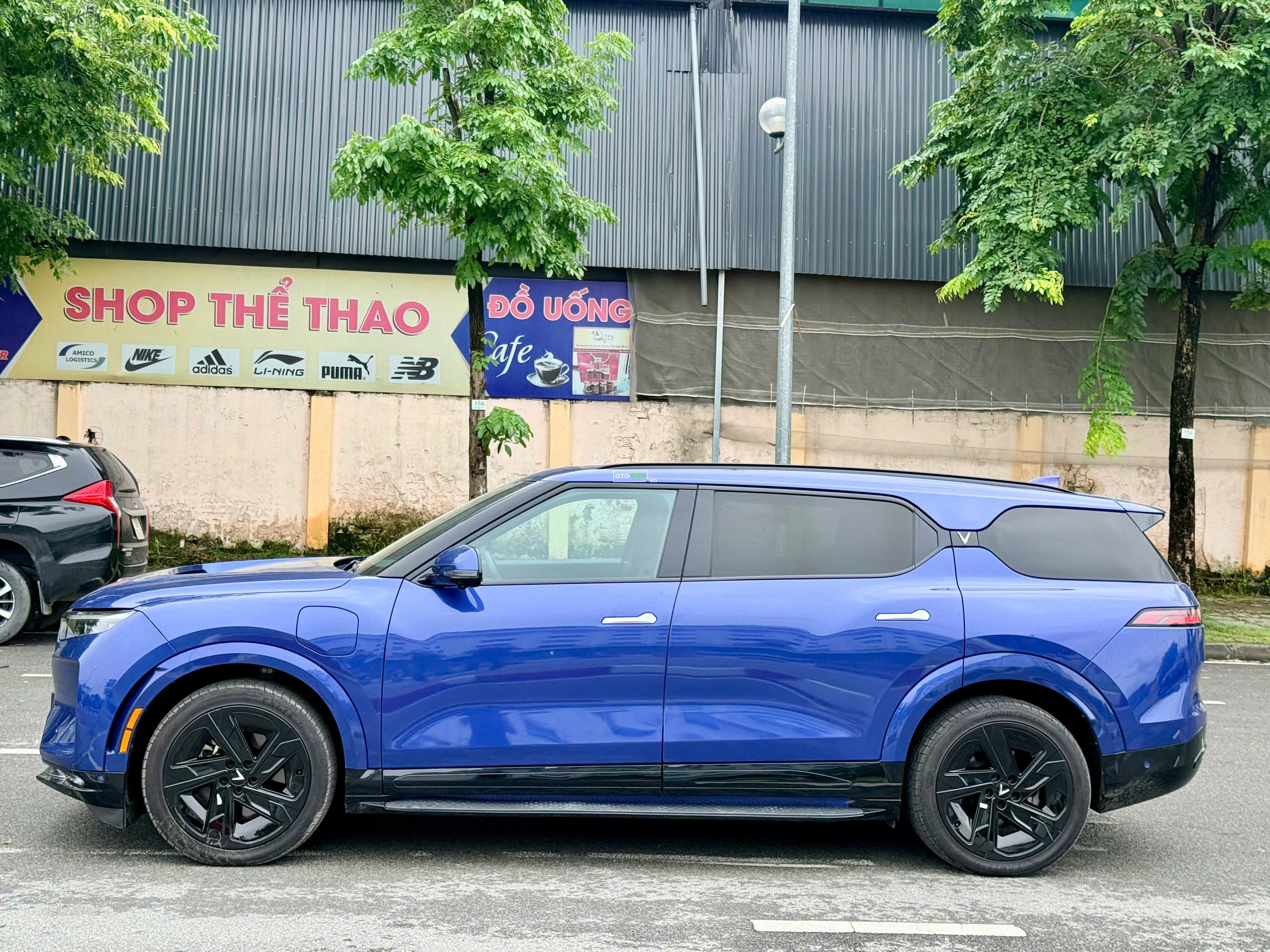 VinFast VF9 2024 Plus - 10000 km2