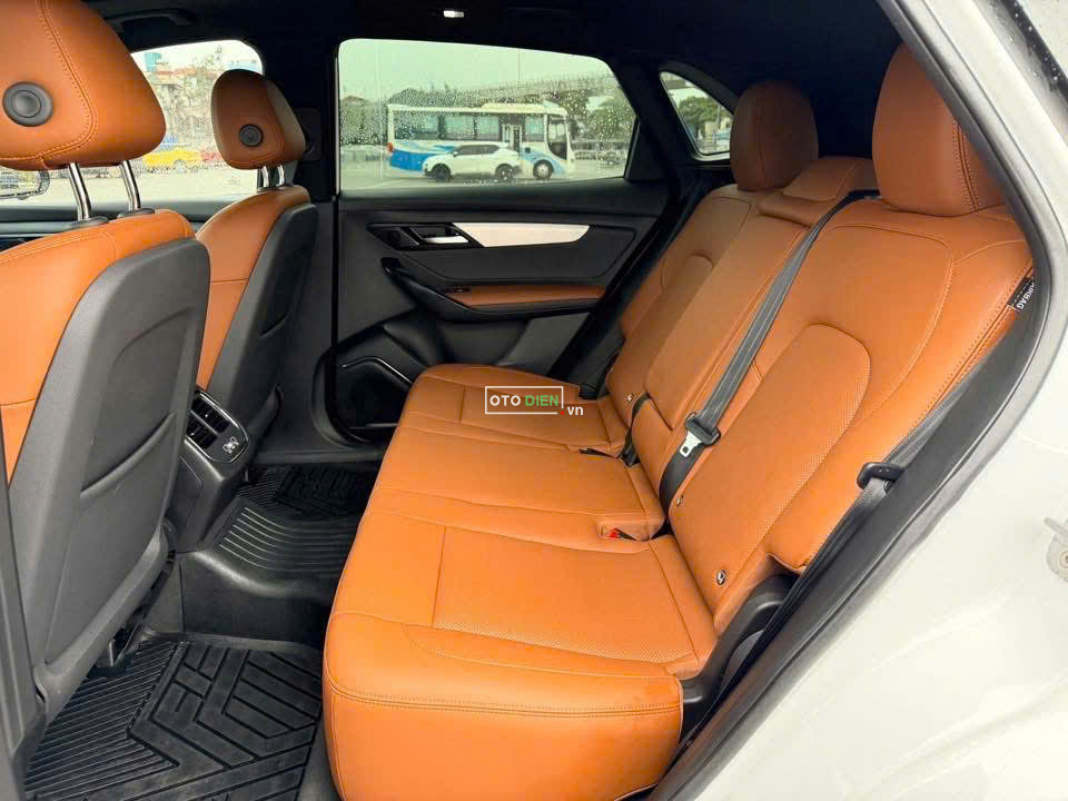 VinFast VF8 2025 Lux Plus - 16000 km5