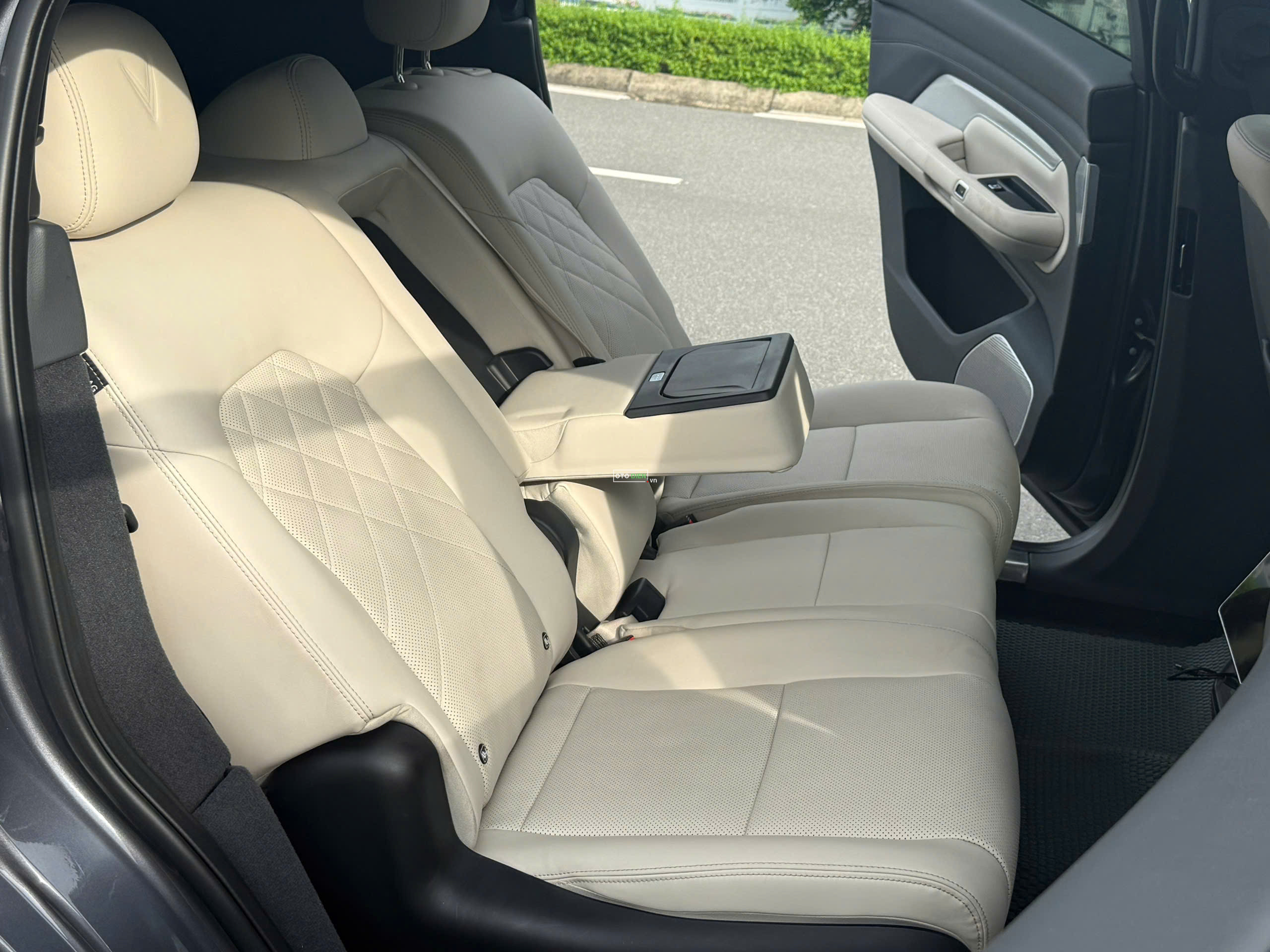 VinFast VF9 2024 Plus - 40000 km7