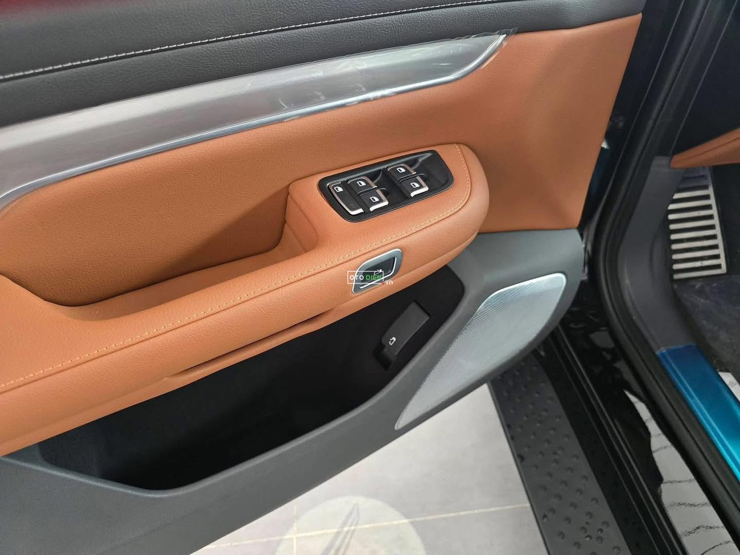 🚗 VinFast VF9 Mới – Giảm 10% | Sạc Miễn Phí4