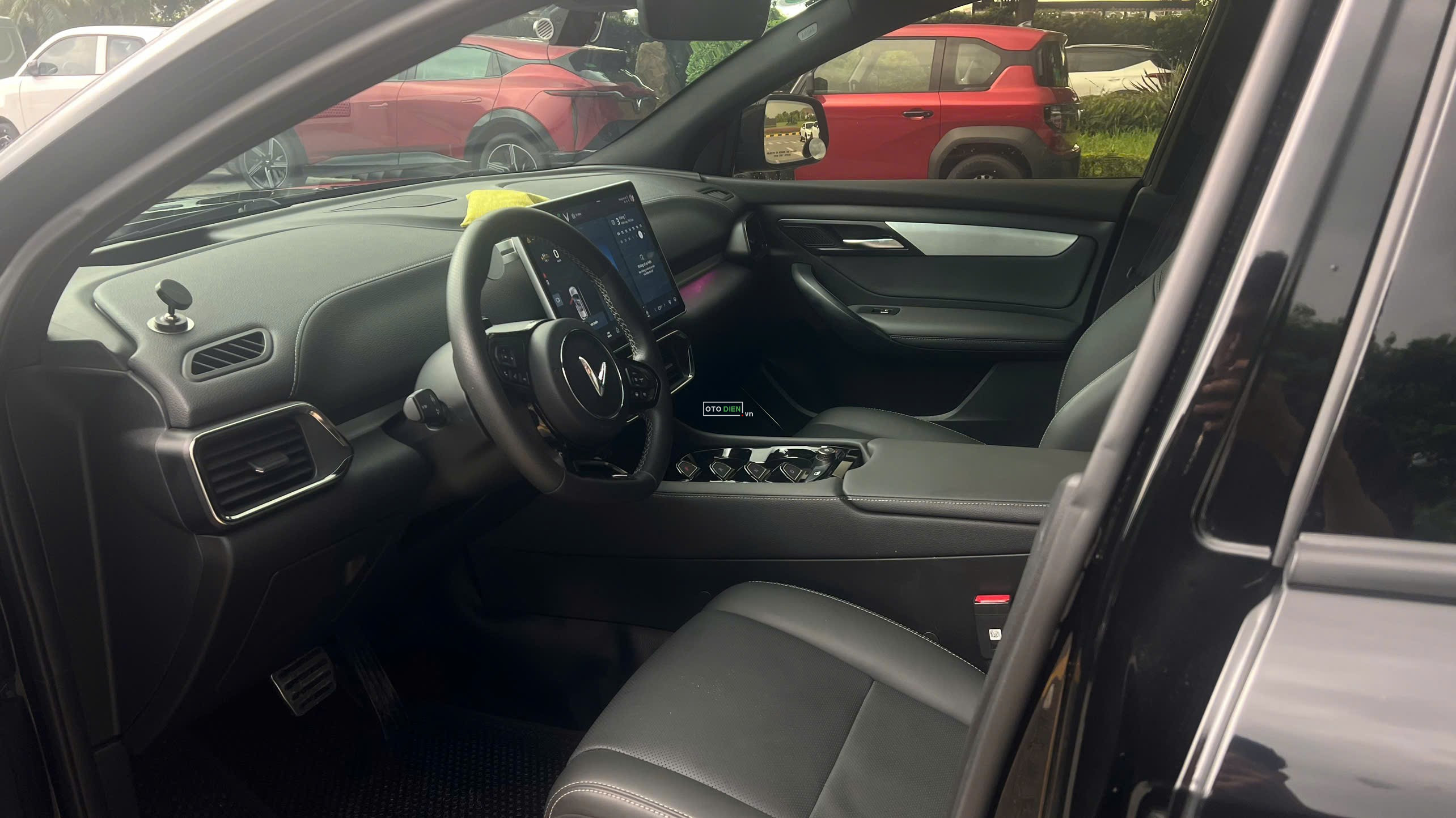 VinFast VF8 2024 Plus - 15000 km5