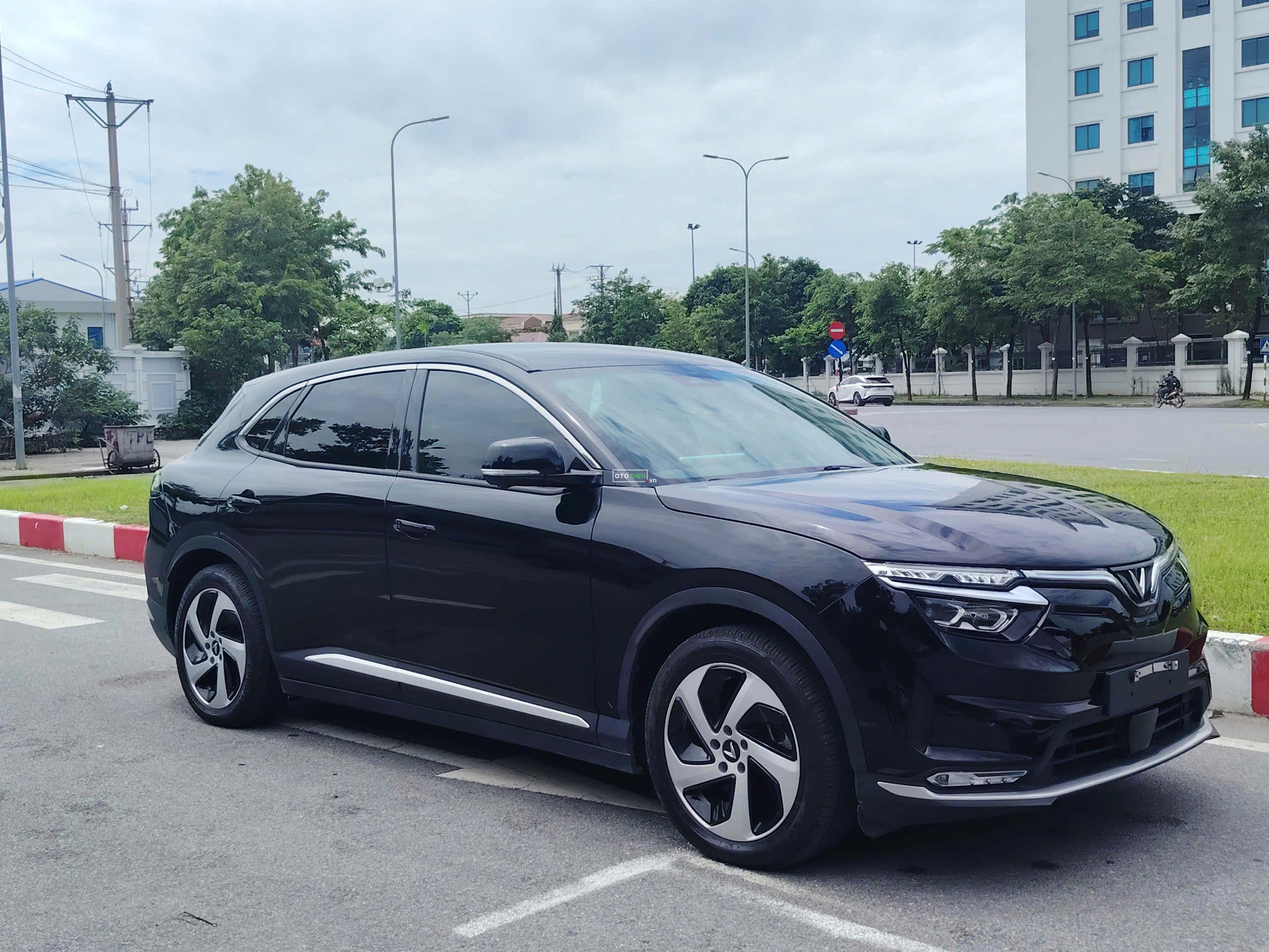 VinFast VF8 2024 Eco - 54000 km0