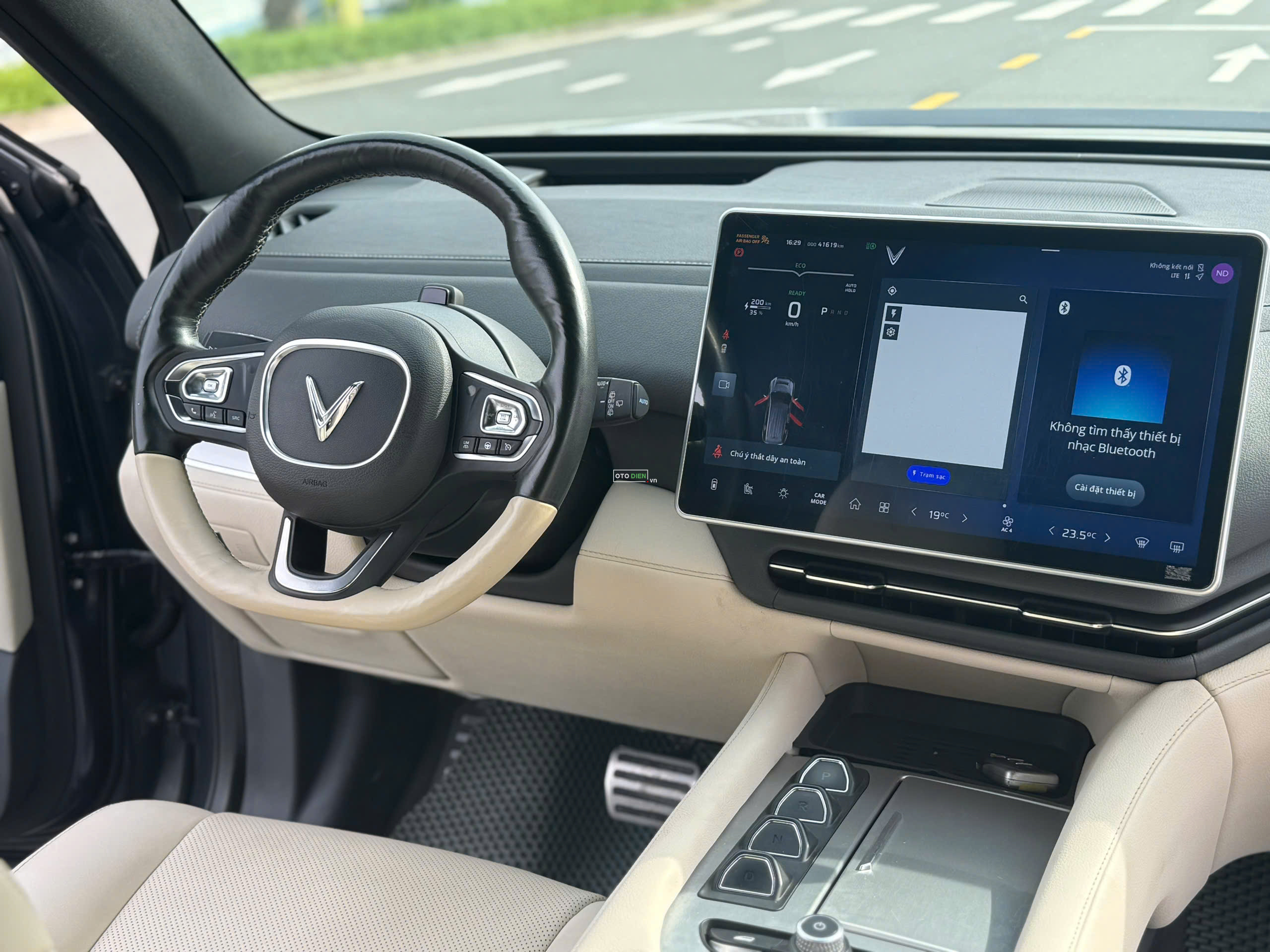 VinFast VF9 2024 Plus - 40000 km5