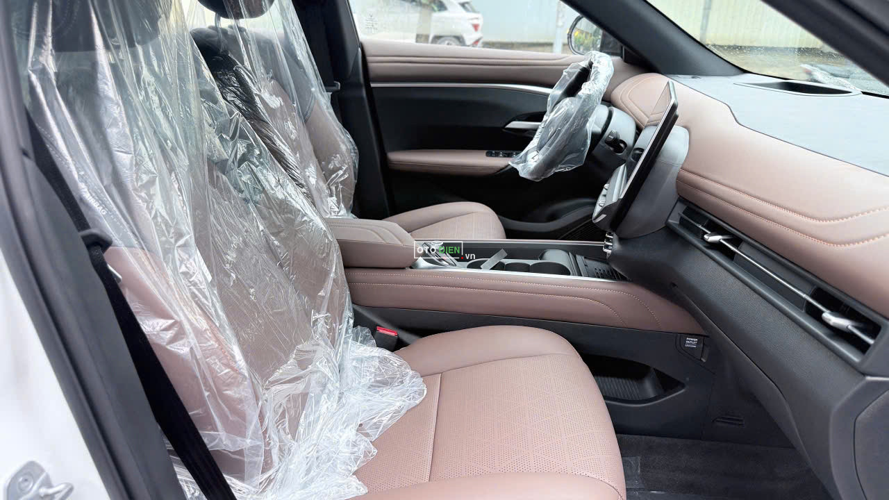 VinFast VF7 2026 Plus - 10 km7