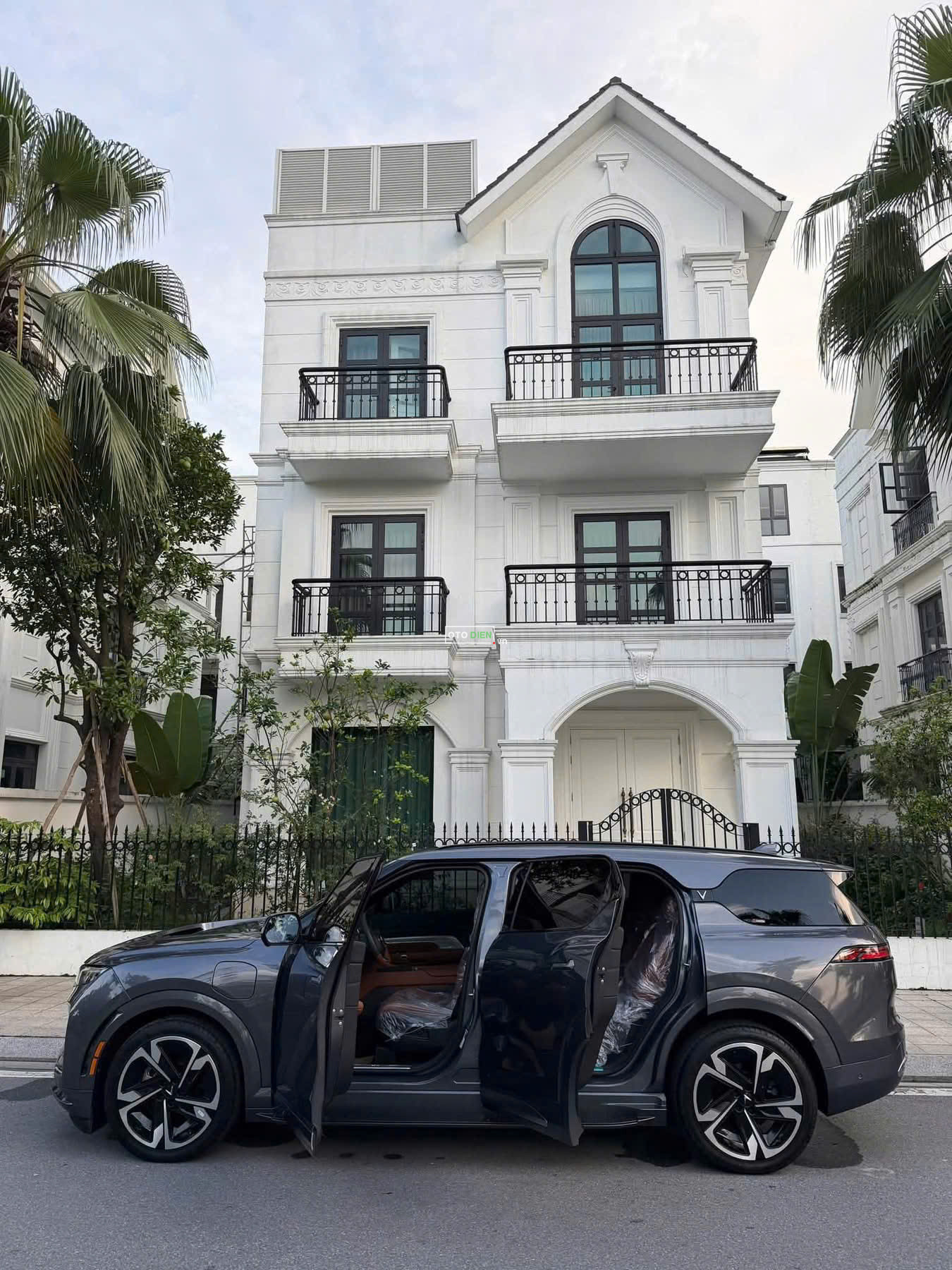 VF9 Plus Vin 2026 xám nt nâu da bò mới 🔥🔥3