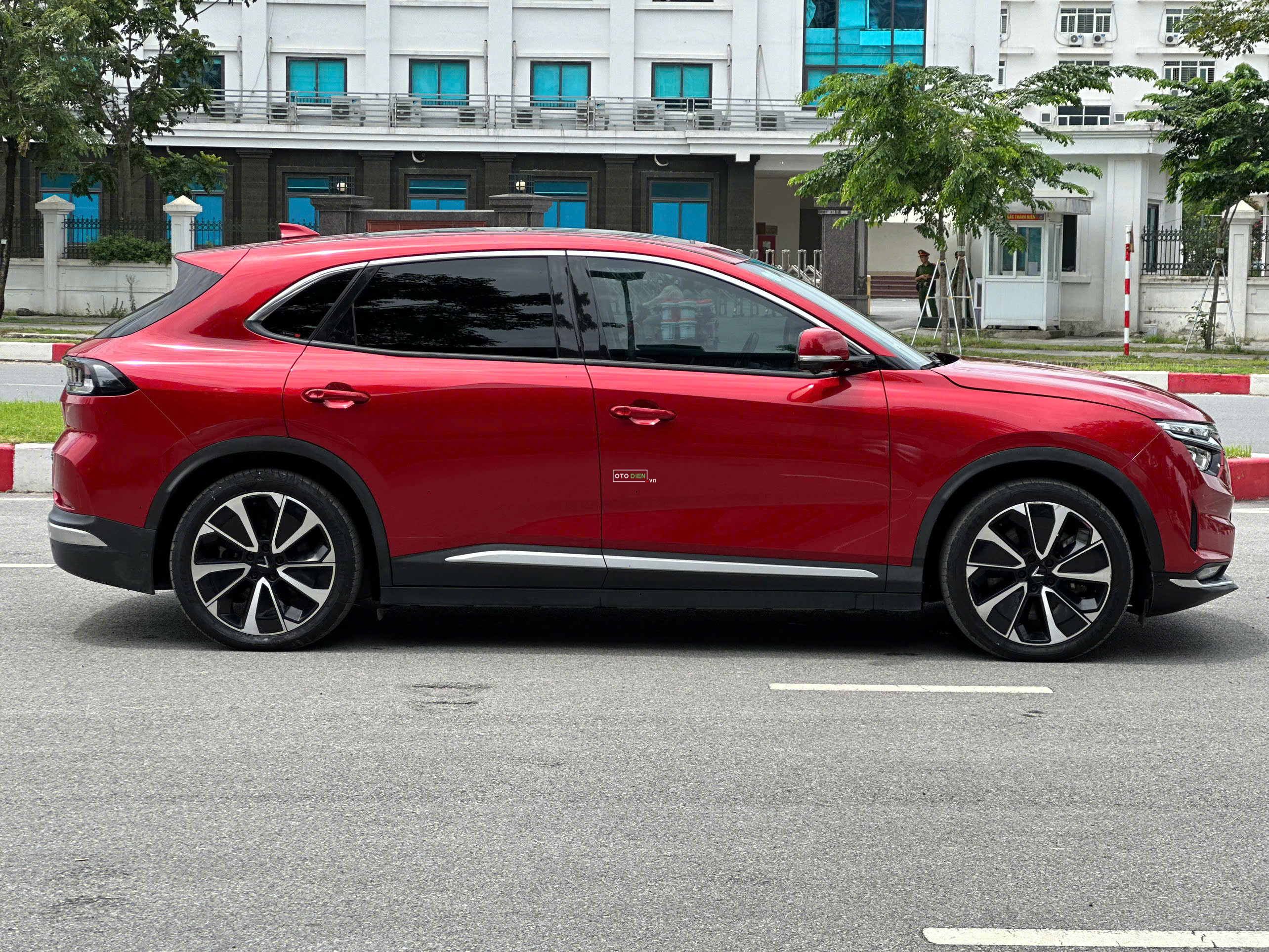 VinFast VF8 2023 Plus - 44000 km7