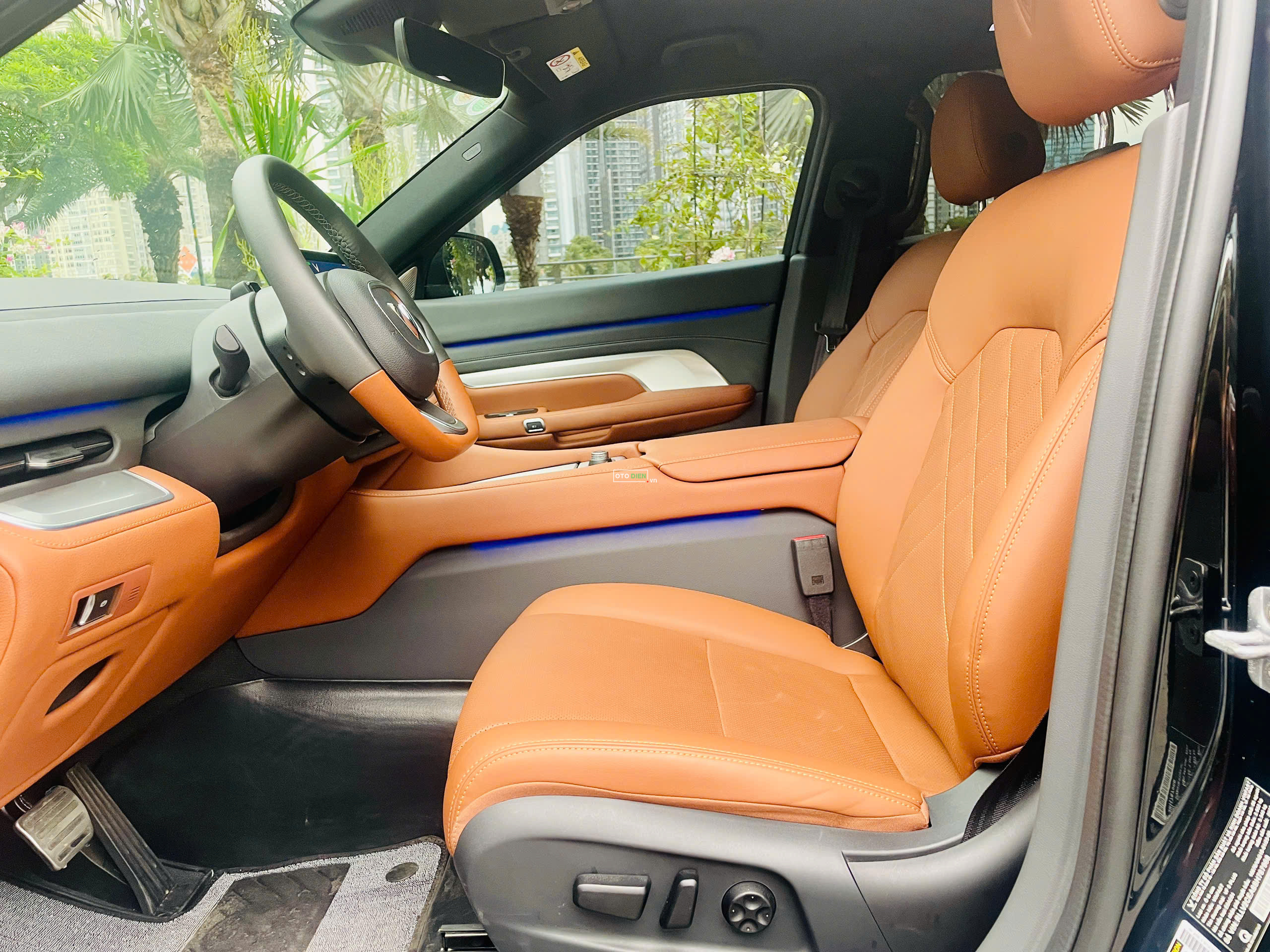 VinFast VF9 2025 Plus - 10000 km5