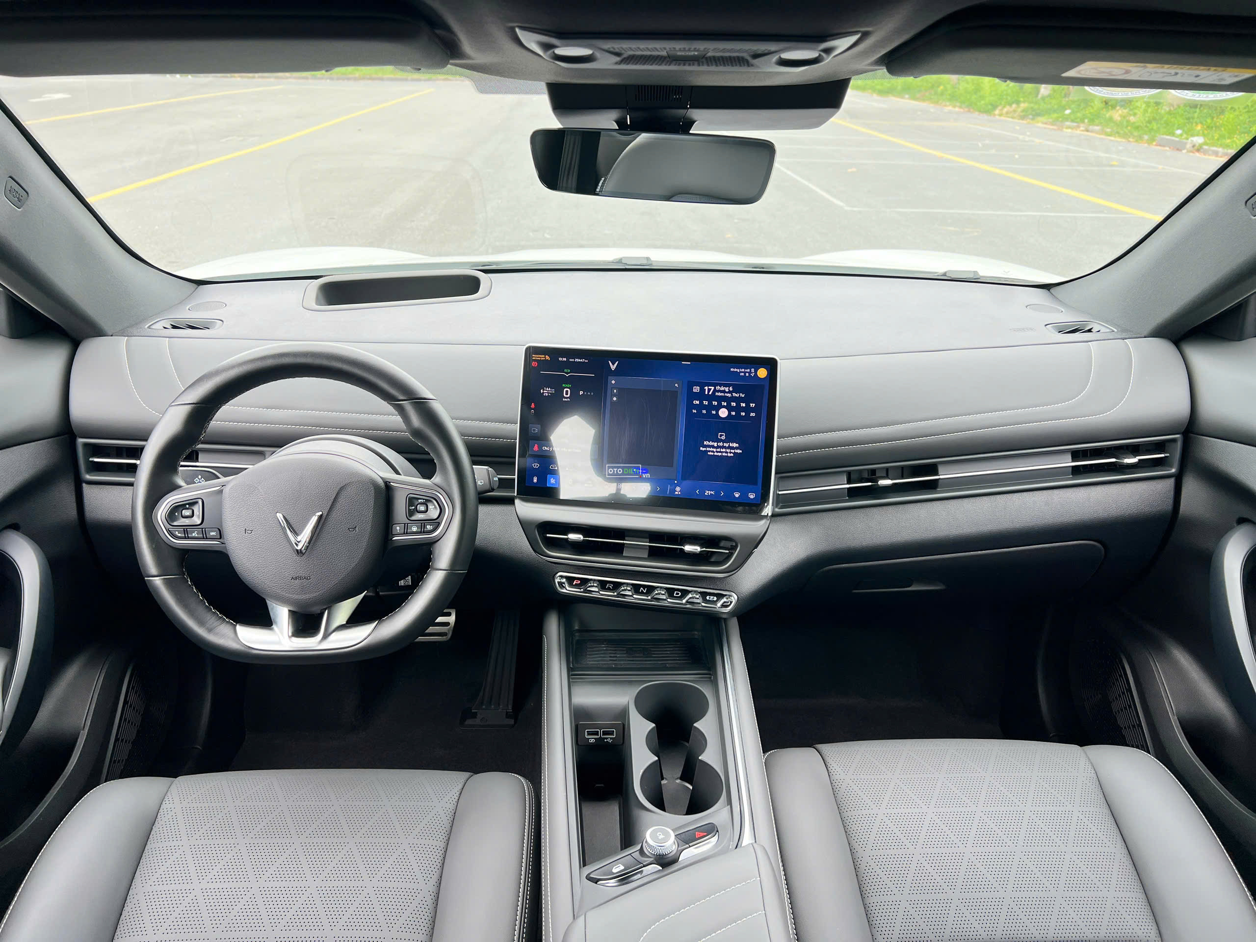 VinFast VF7 2025 Plus - 13000 km6