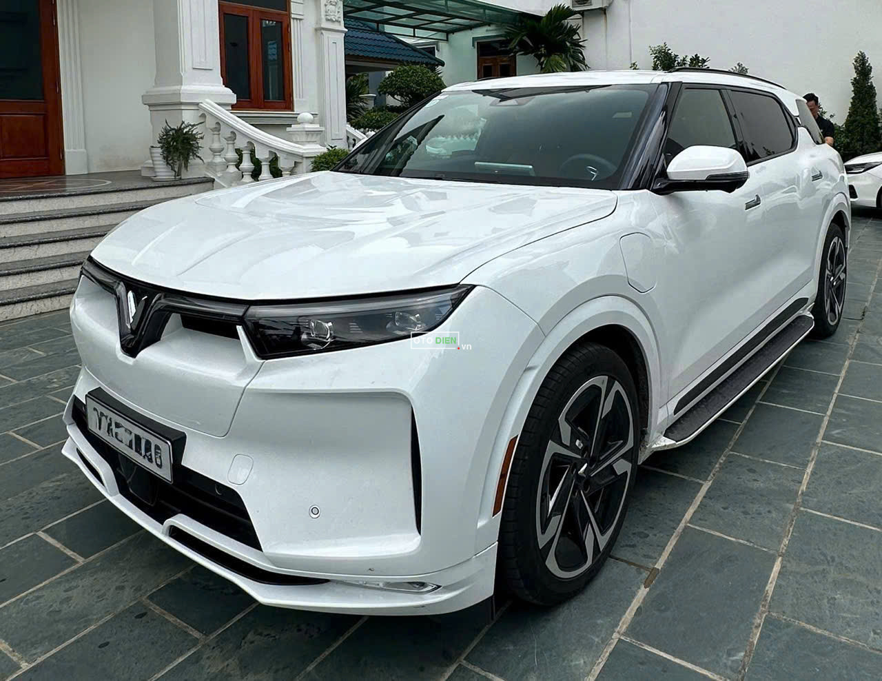 VinFast VF9 2026 Plus - 6000 km1