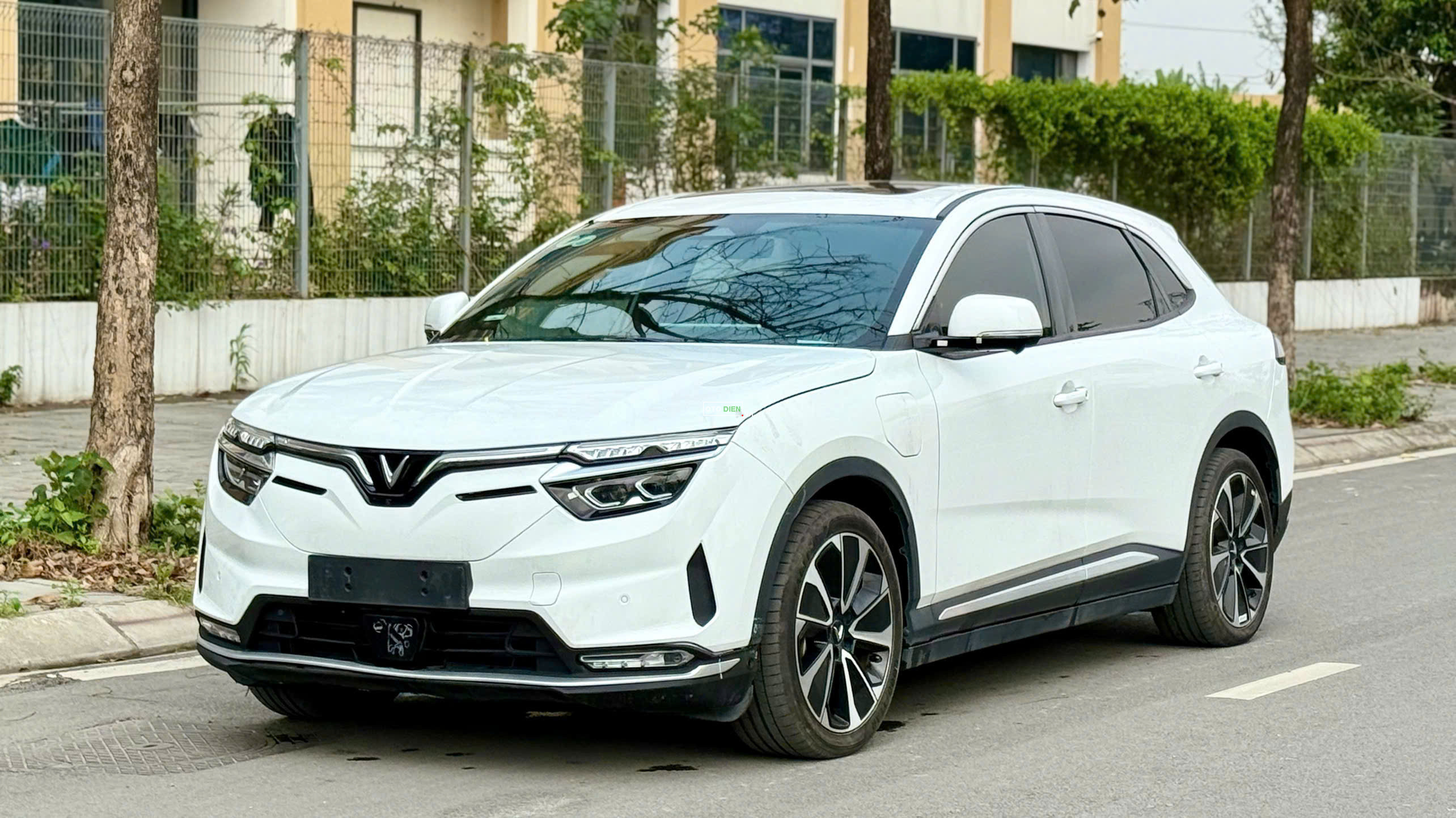 VinFast VF8 2023 Plus - 30000 km0