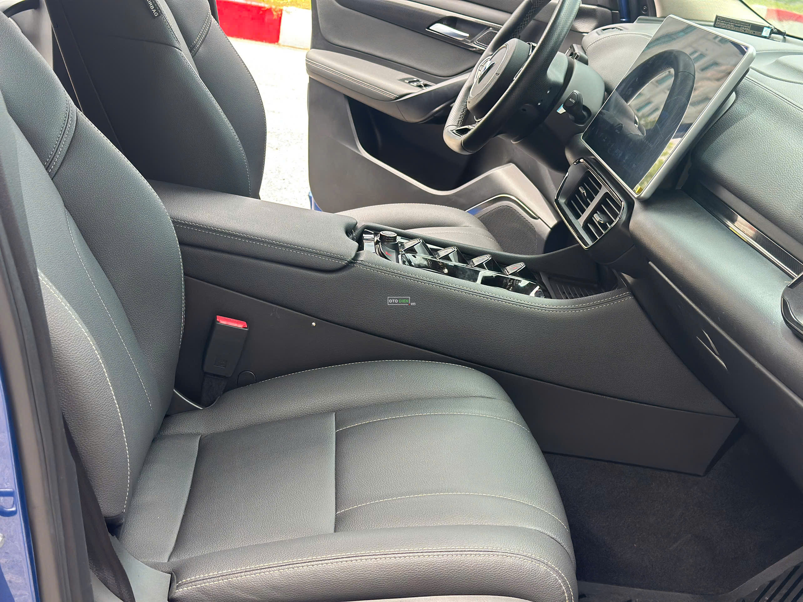 VinFast VF8 2023 Eco - 49000 km5