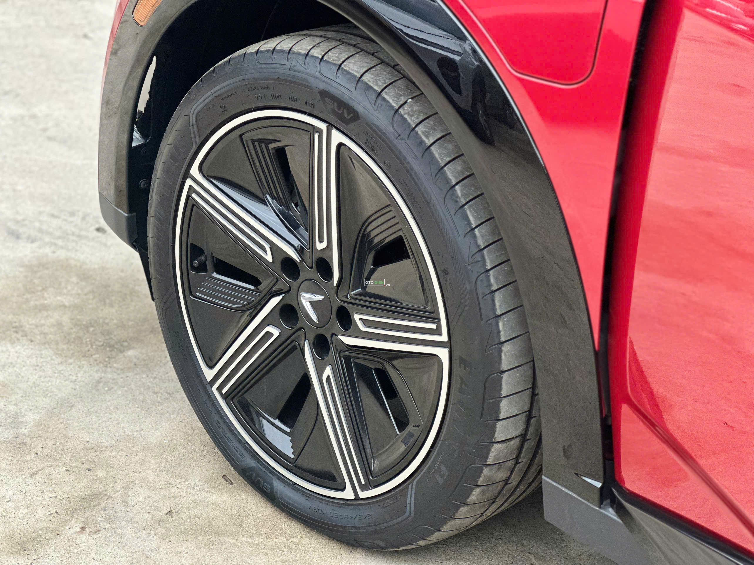 🚗 VINFAST VF 7 NEW 100% – SUV ĐIỆN THỂ THAO, CÔNG NGHỆ DẪN ĐẦU, SẴN SÀNG BÀN GIAO4