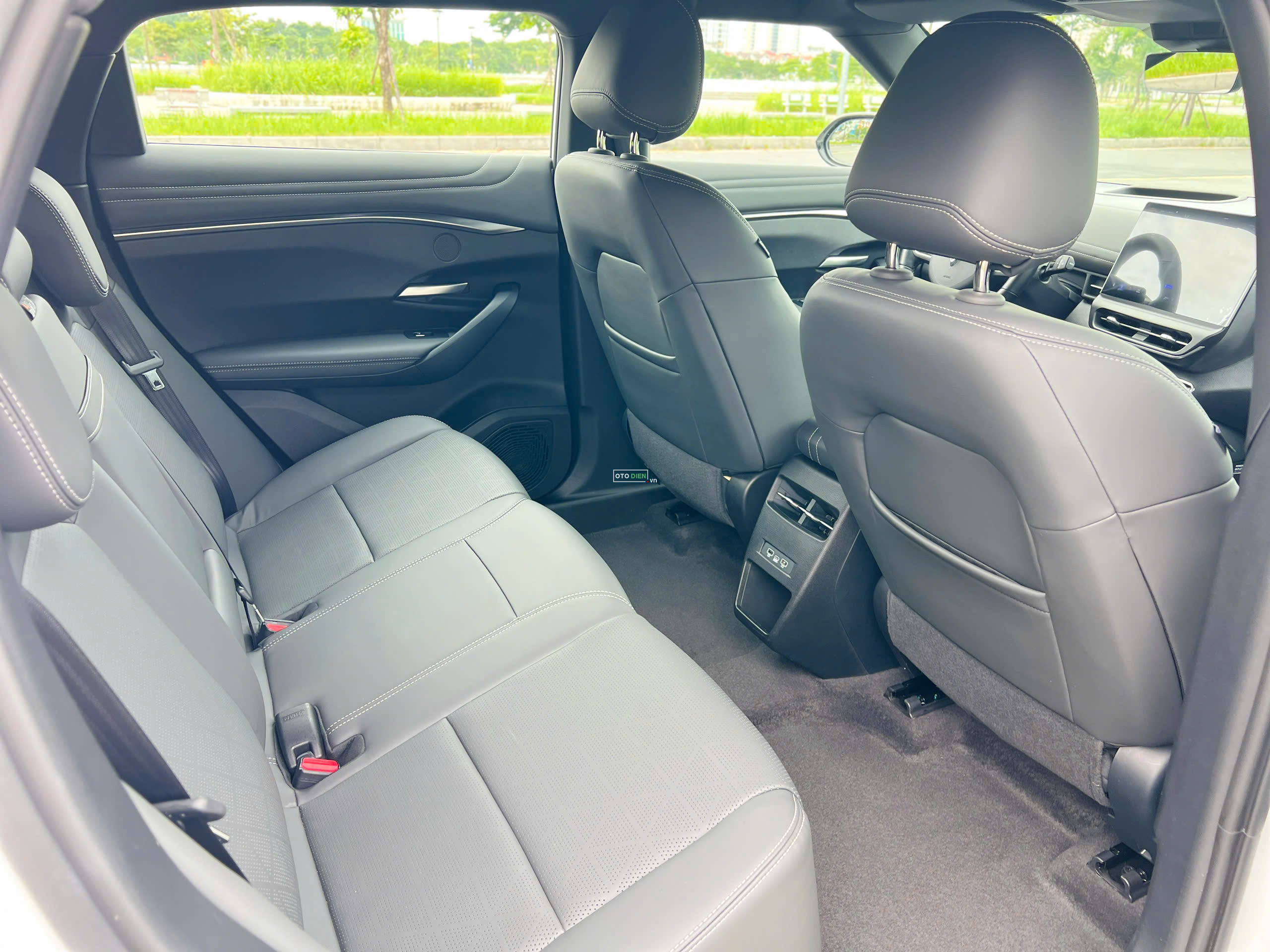 VinFast VF7 2025 Plus - 13000 km9