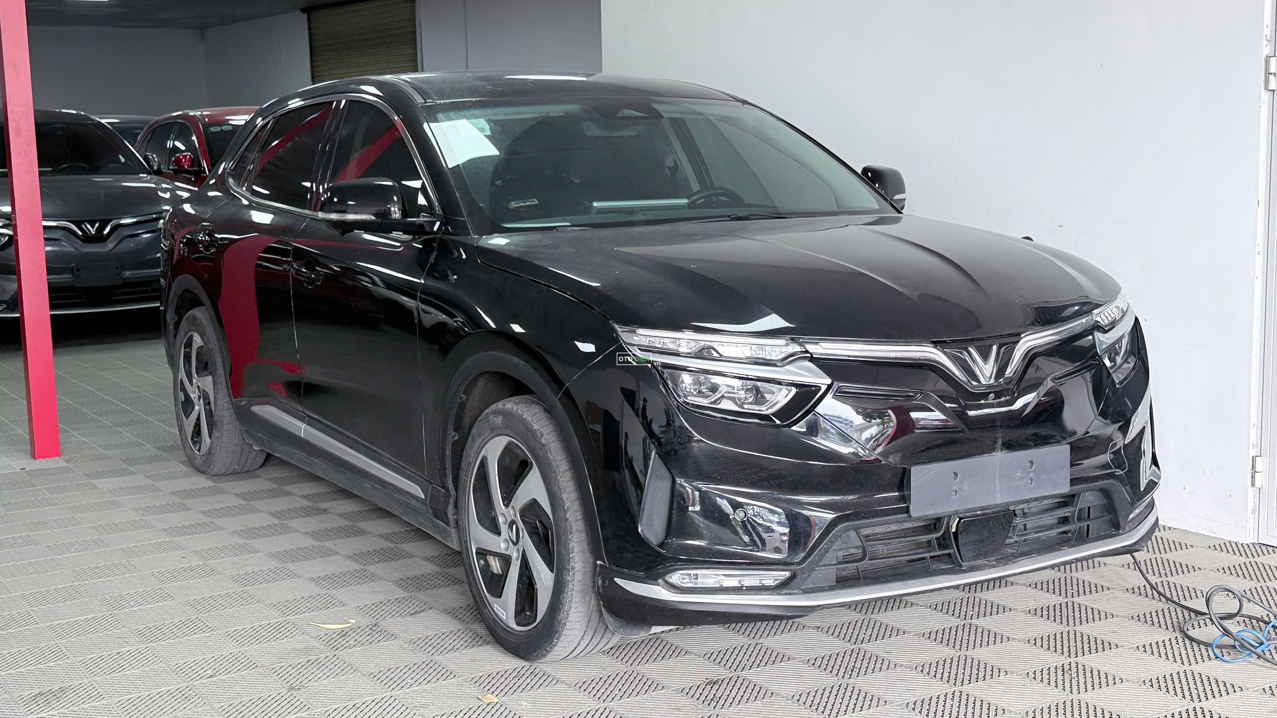 VinFast VF8 2023 Eco - 98000 km1