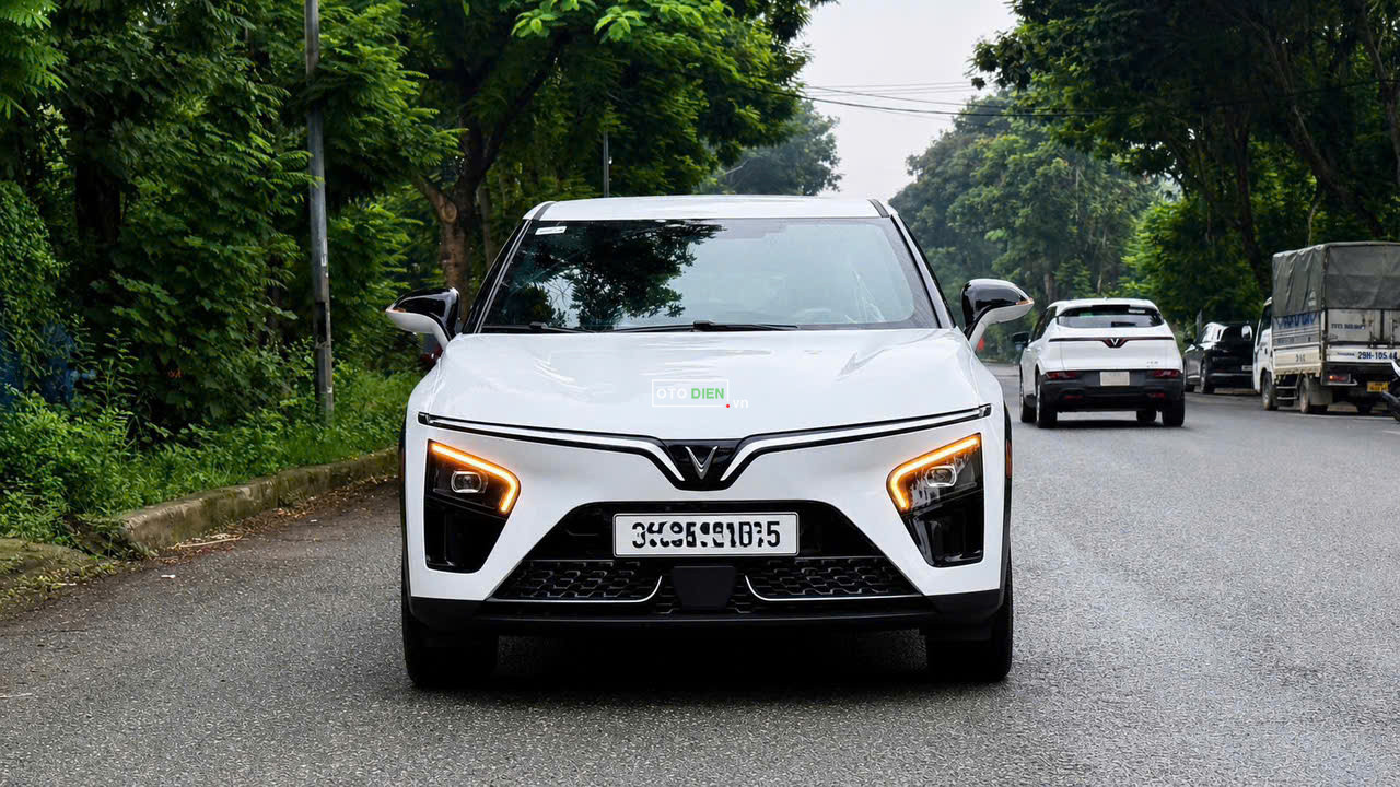 VinFast VF7 2026 Plus - 10 km1