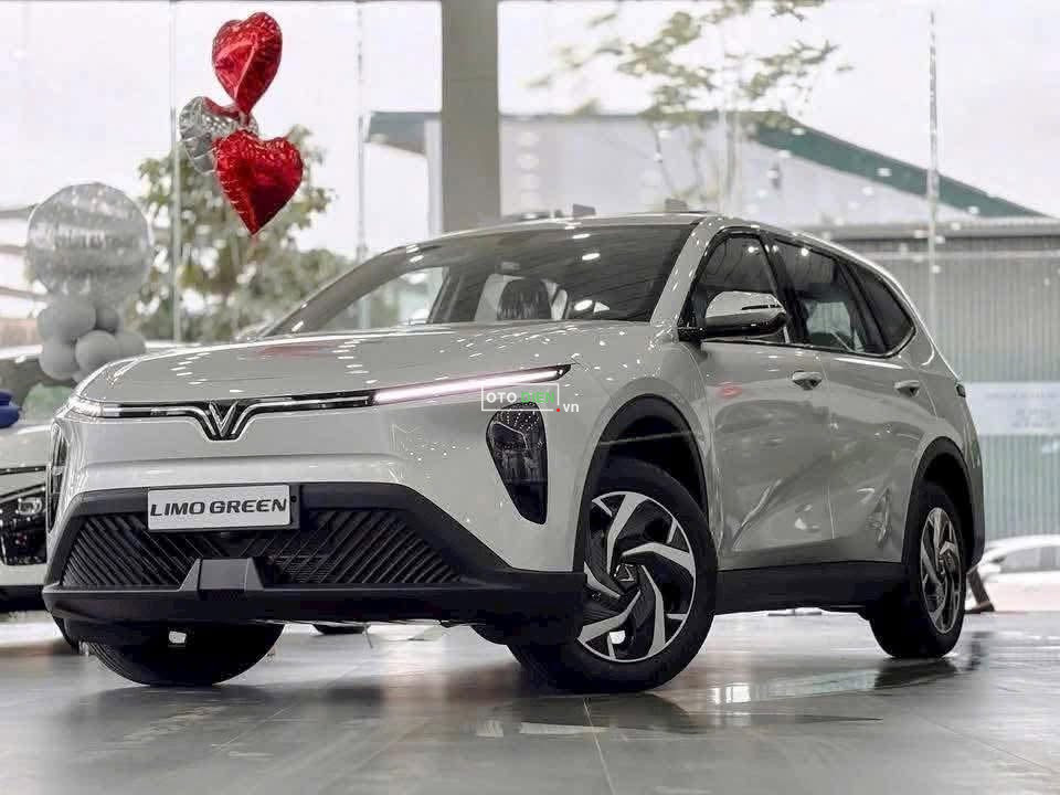🚐 VinFast Limo Green Mới – Giảm 6% | Sạc Miễn Phí0