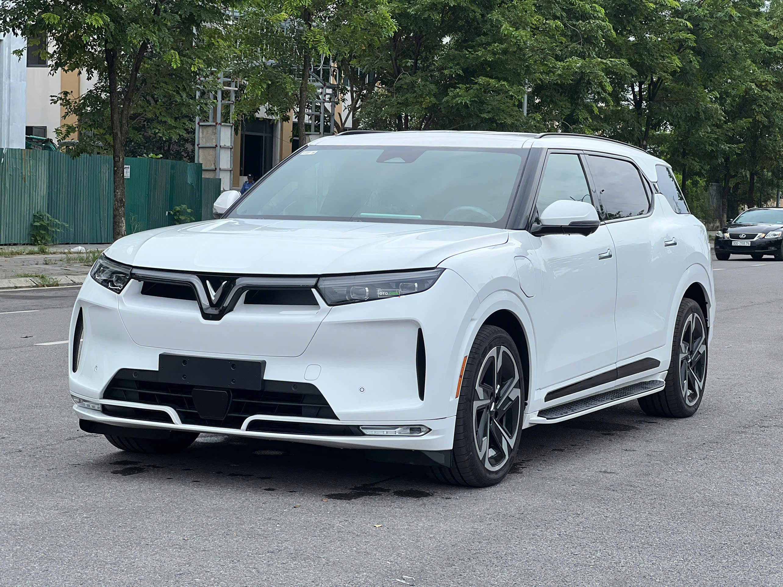 🚗 VINFAST VF 9 NEW 100% – SUV ĐIỆN HẠNG SANG, SẴN XE GIAO NGAY3