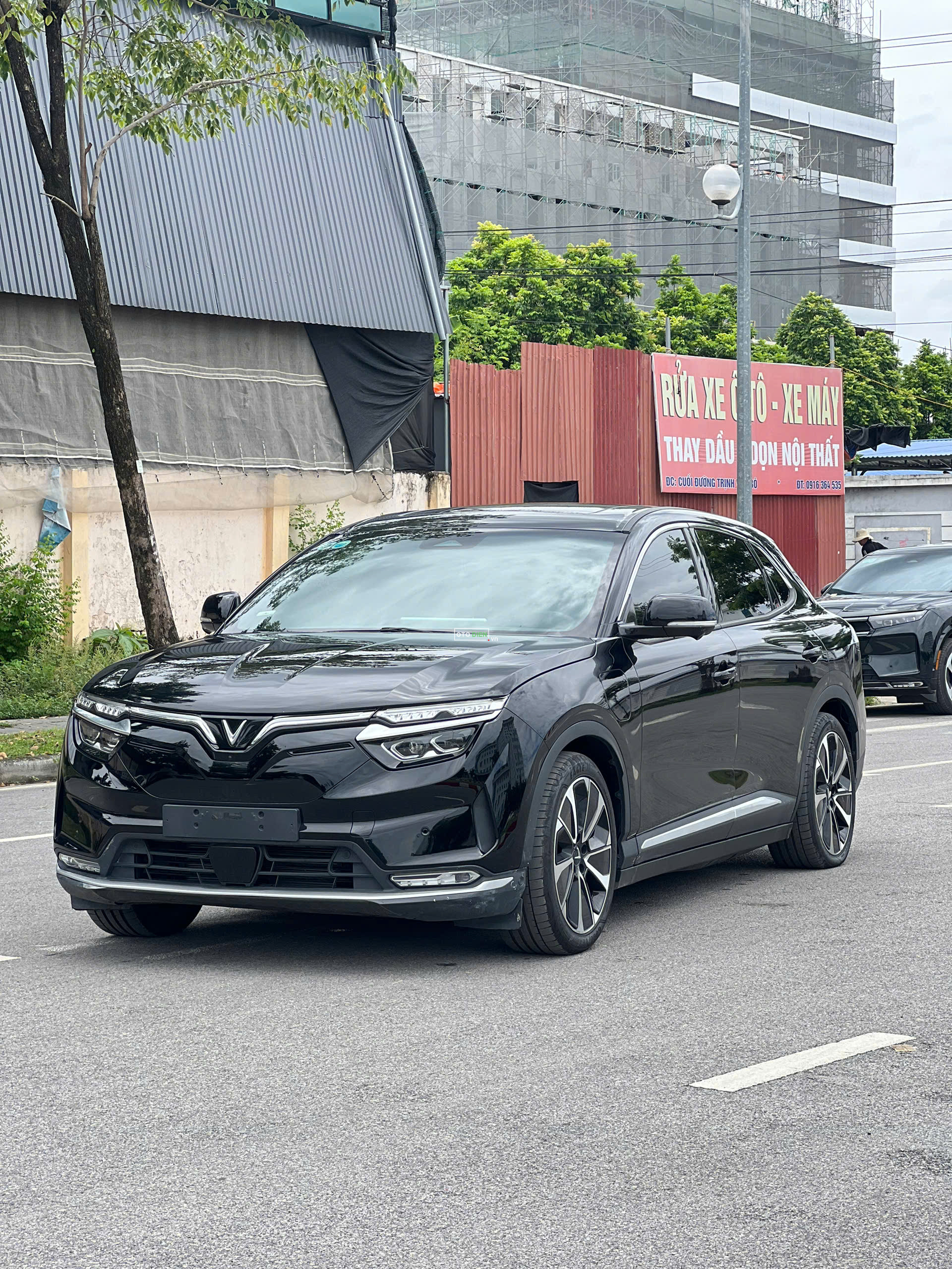VinFast VF8 2023 Plus - 61000 km1