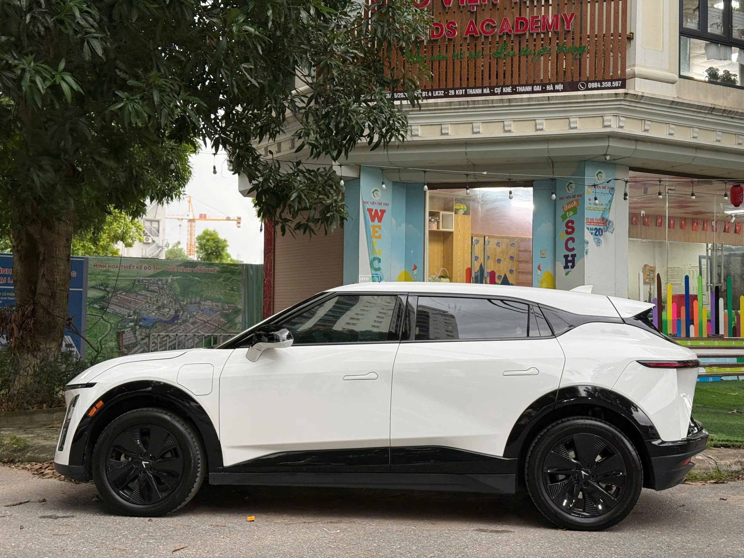 VinFast VF7 2025 Eco - 49000 km4