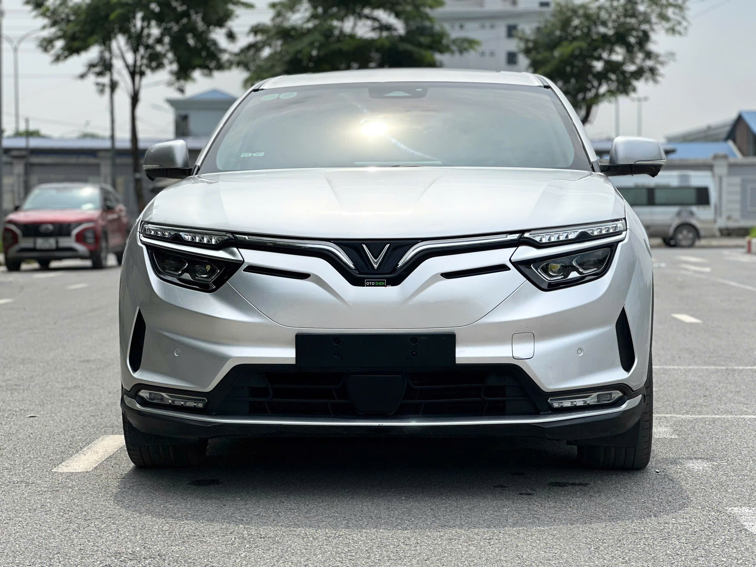 VinFast VF8 2022 Plus - 68000 km1