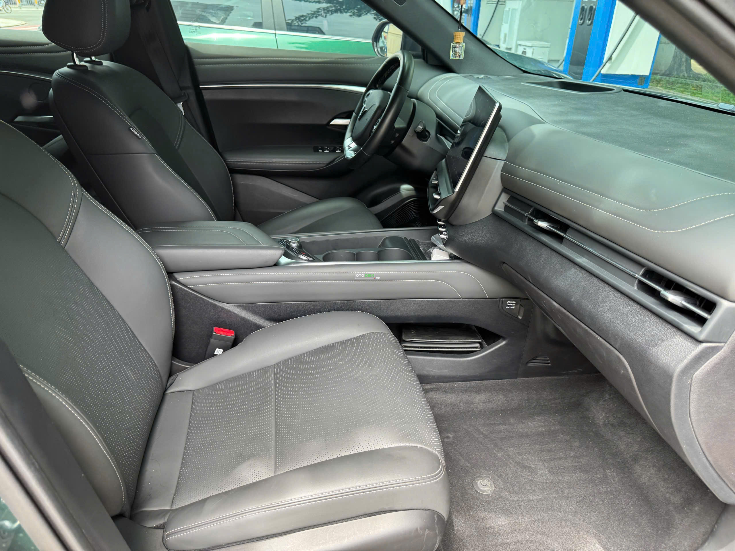 VinFast VF7 2025 Plus - 14000 km5