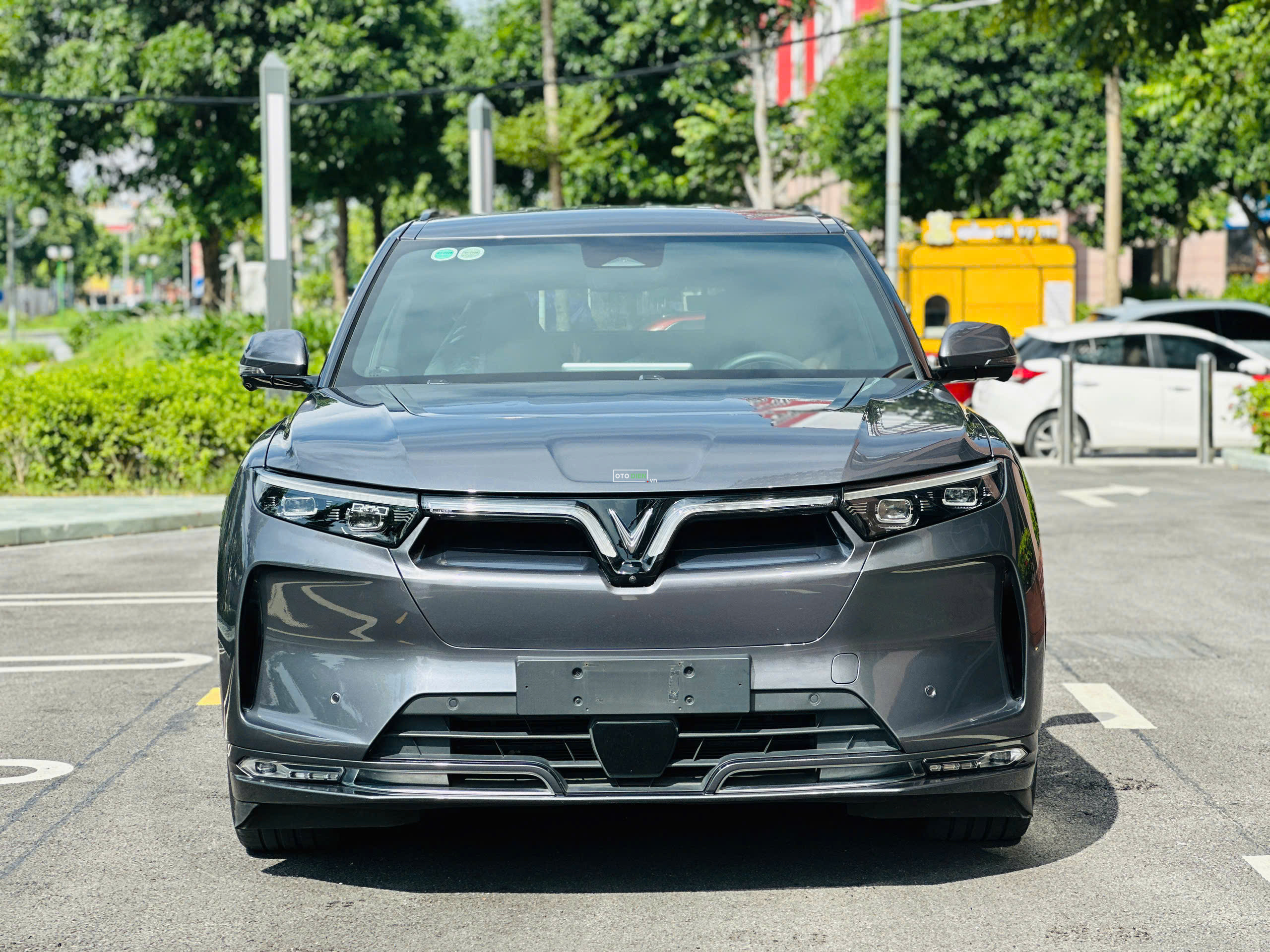 VinFast VF9 2024 Plus - 10000 km1