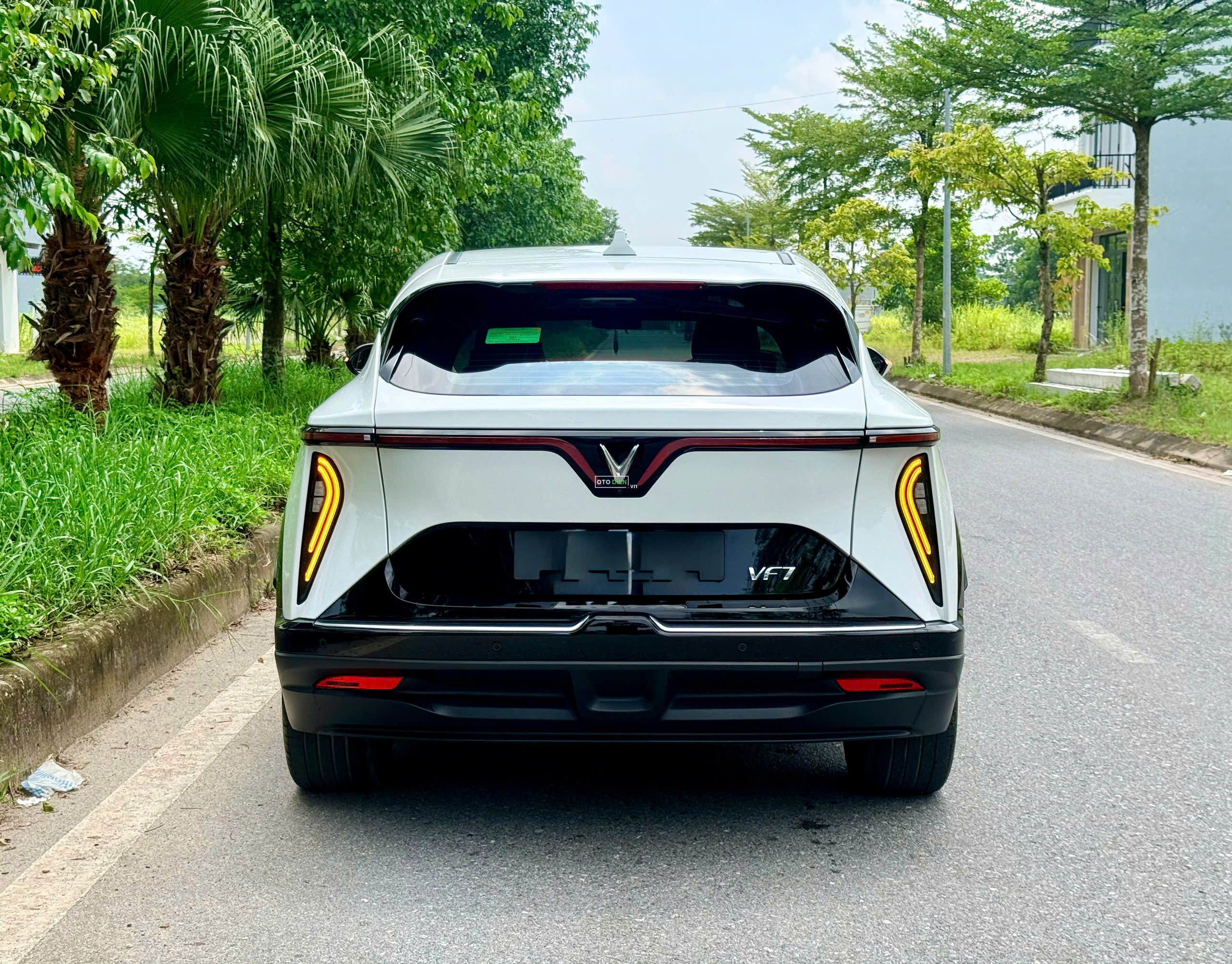 VinFast VF7 2025 Eco - 10000 km3