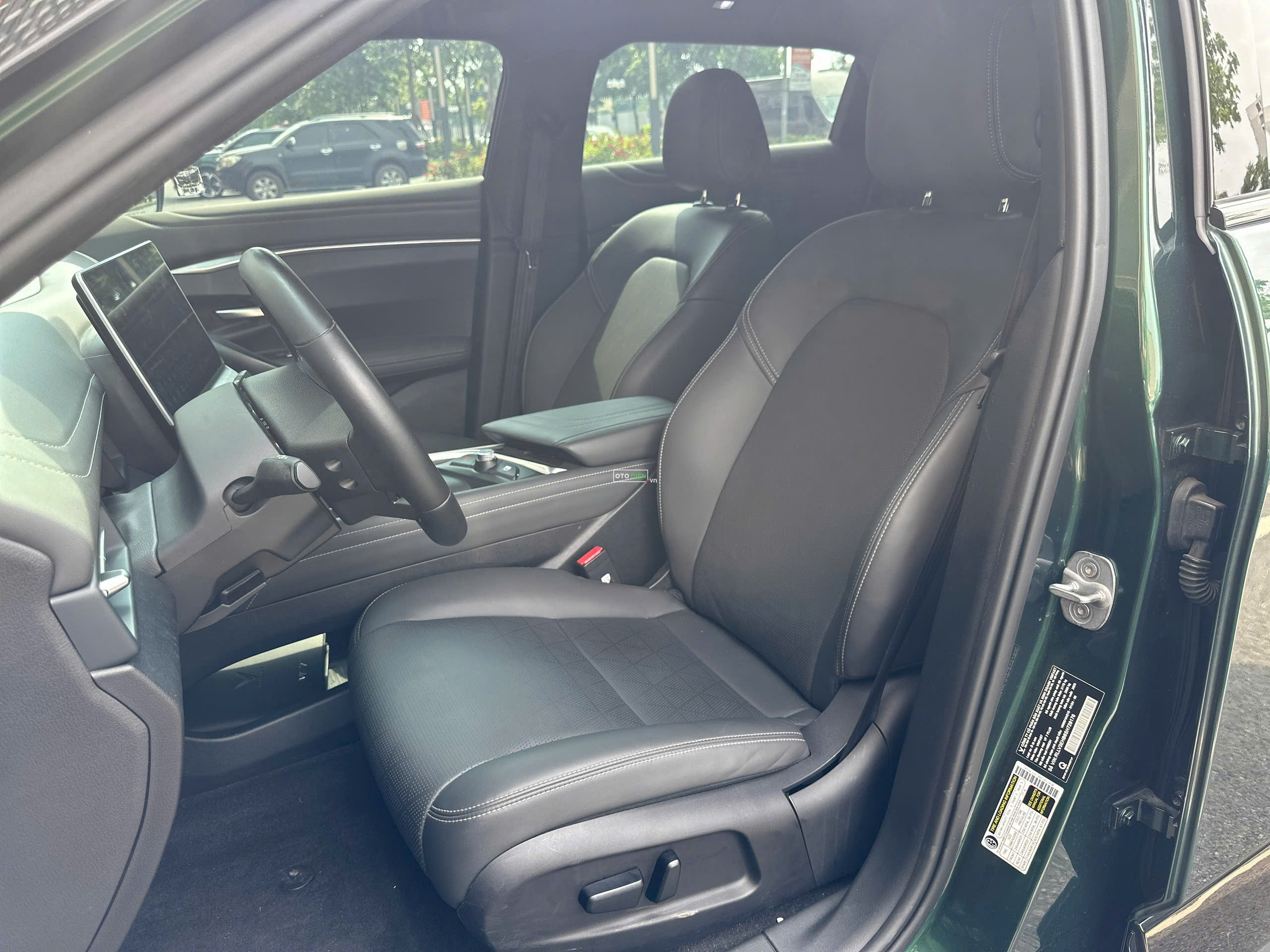 VinFast VF7 2025 Plus - 14000 km5