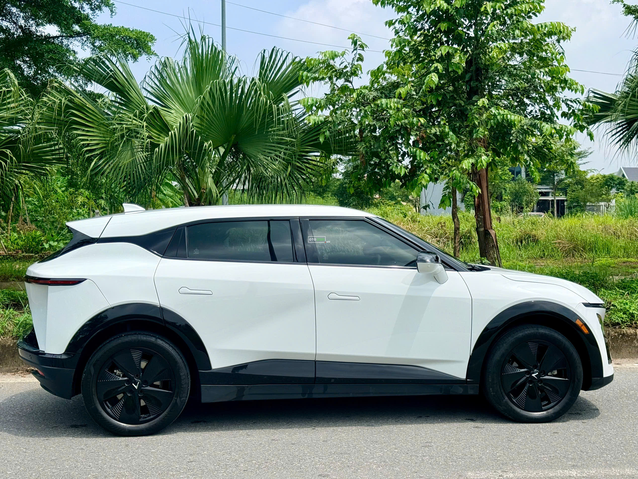 VinFast VF7 2025 Eco - 10000 km2